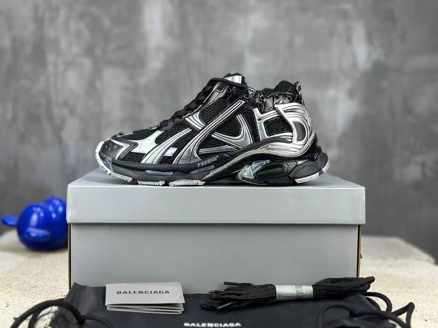 0919 Men sneaker silver and black shoe