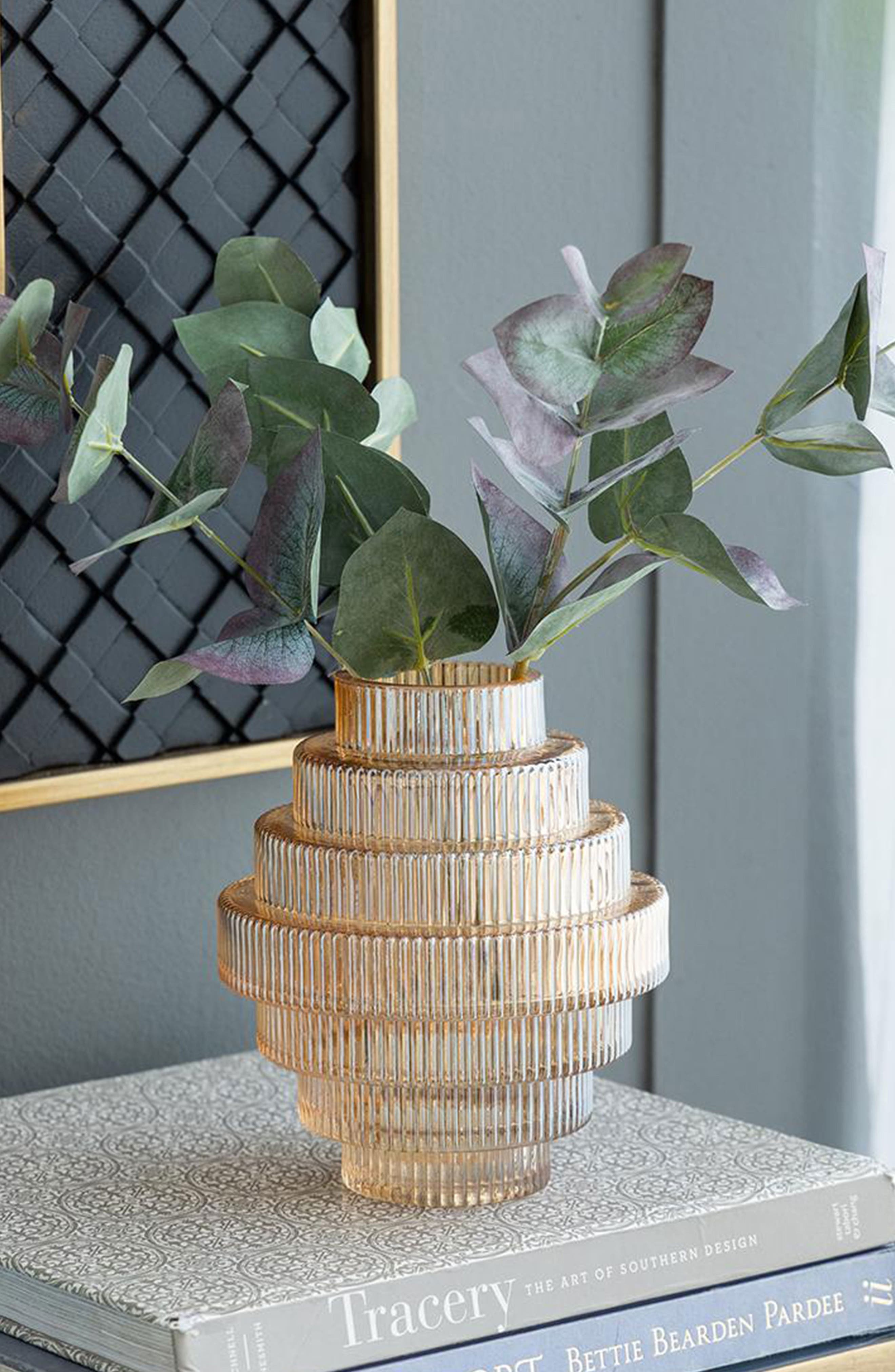 A & B Home Ribbed Geometric Vase