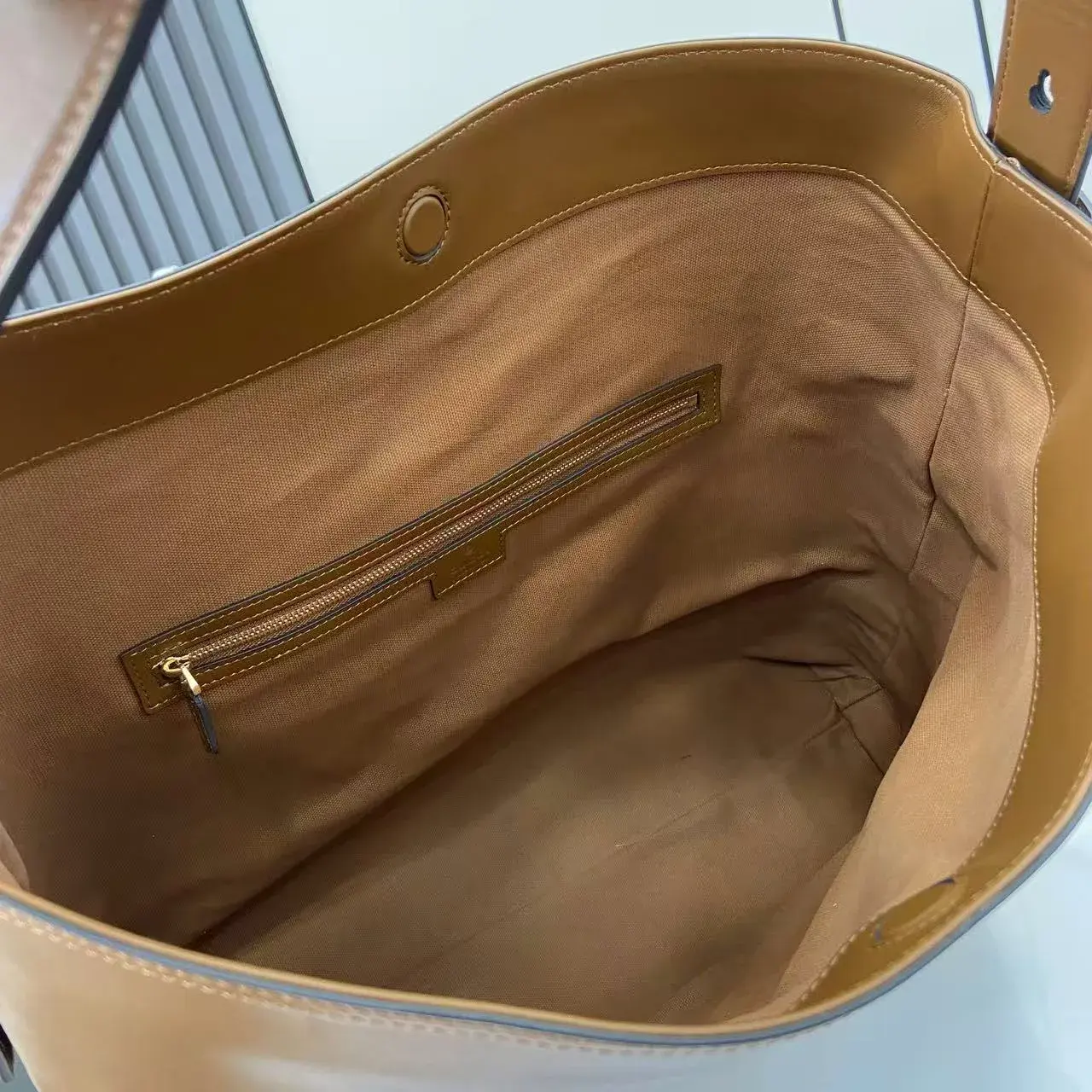 Gucci Brown Smooth Leather Tote Bag product photo from LabelPicks