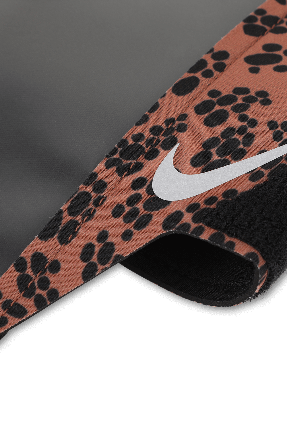 NIKE נרתיק ריצה בהדפס קמופלאז'