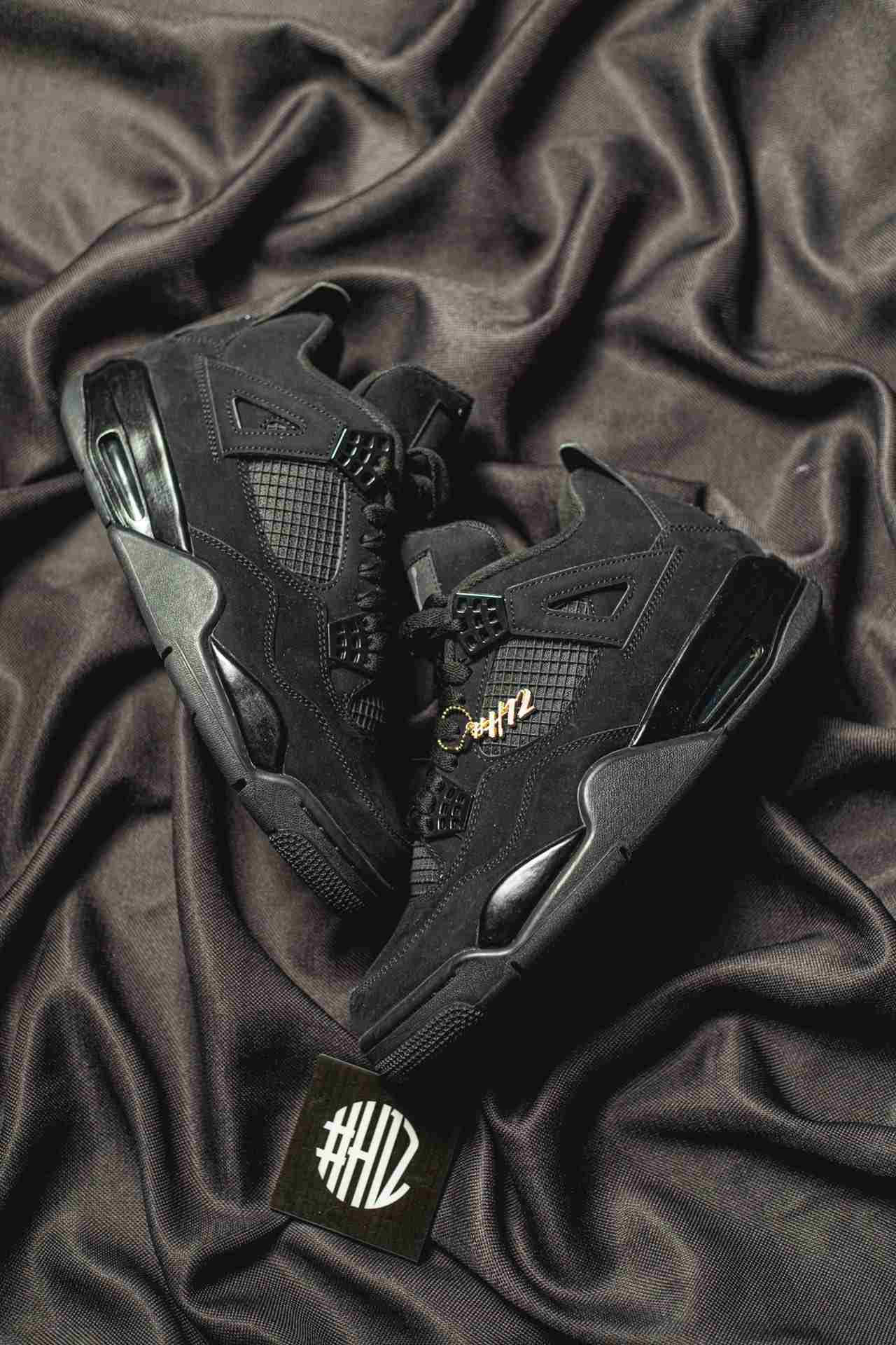 Air Jordan 4 Retro 