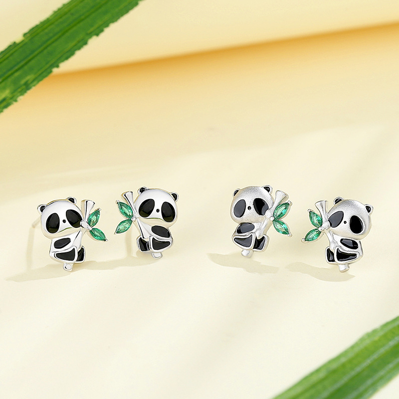 Original 925 sterling silver bamboo panda earrings, featuring a forest-themed design with bamboo segments, versatile and small, perfect for students, and a cute accessory