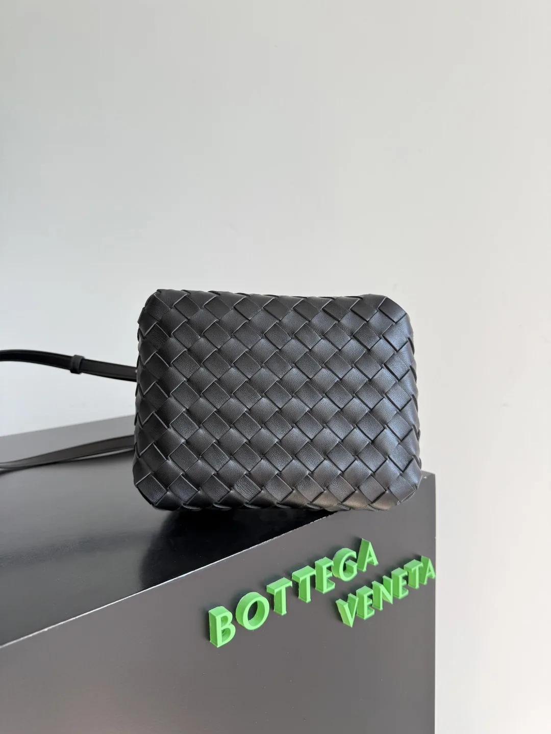 Bottega Veneta Pink Andiamo Top Handle Bag product photo from LabelPicks