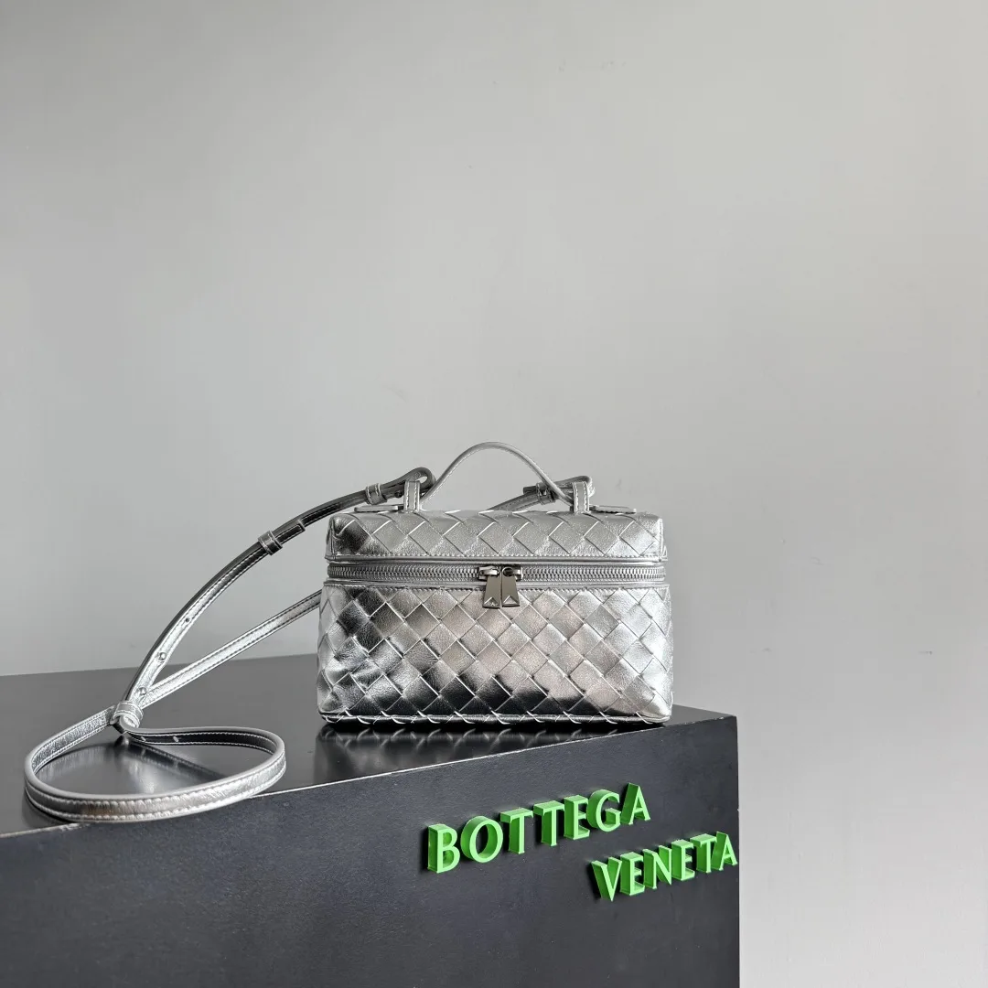 Bottega Veneta Intrecciato Woven Leather Crossbody Bag product photo from LabelPicks