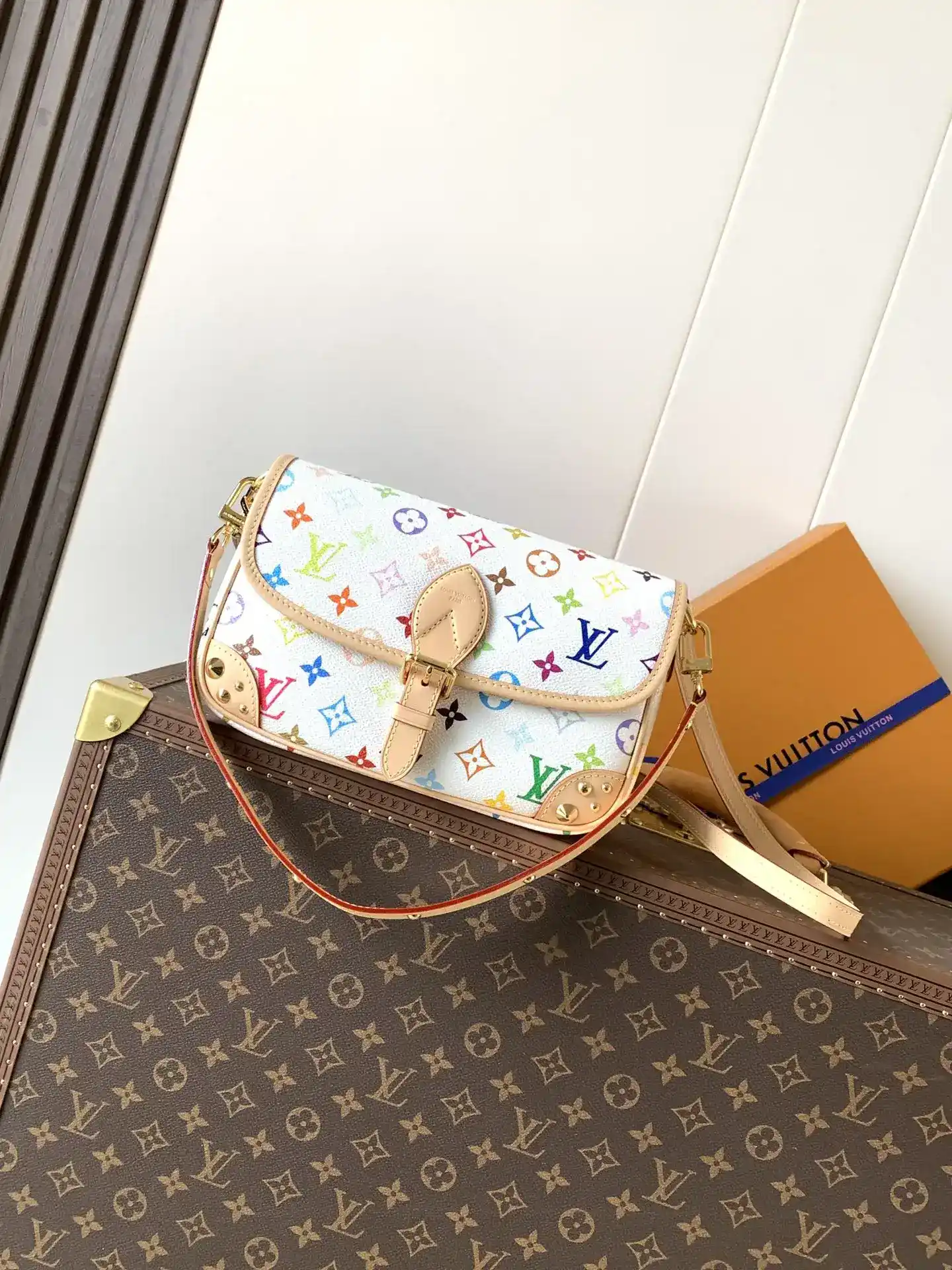 Louis Vuitton White Calfskin Hobo Bag product photo from LabelPicks