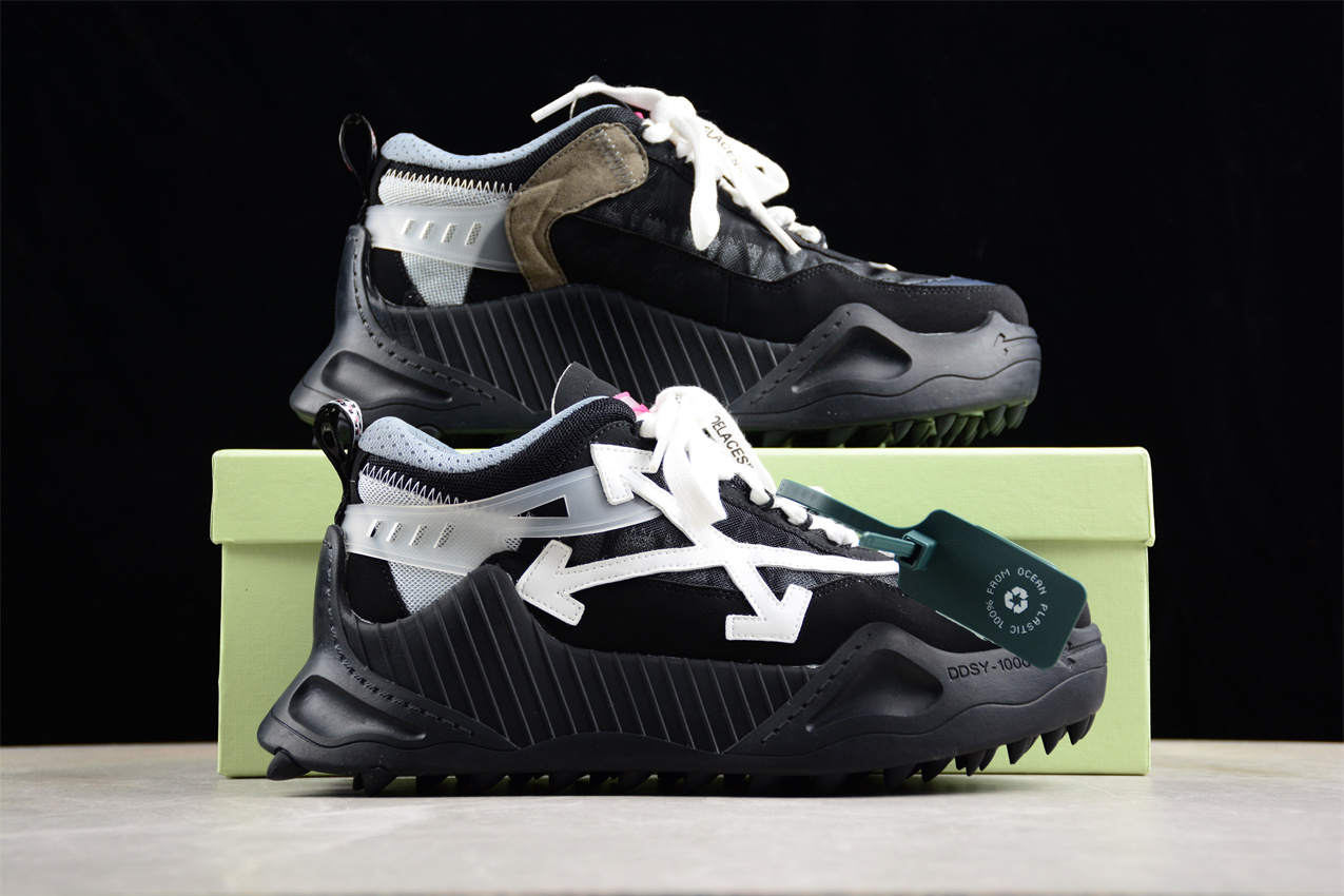 OFF-WHITE SNEAKER