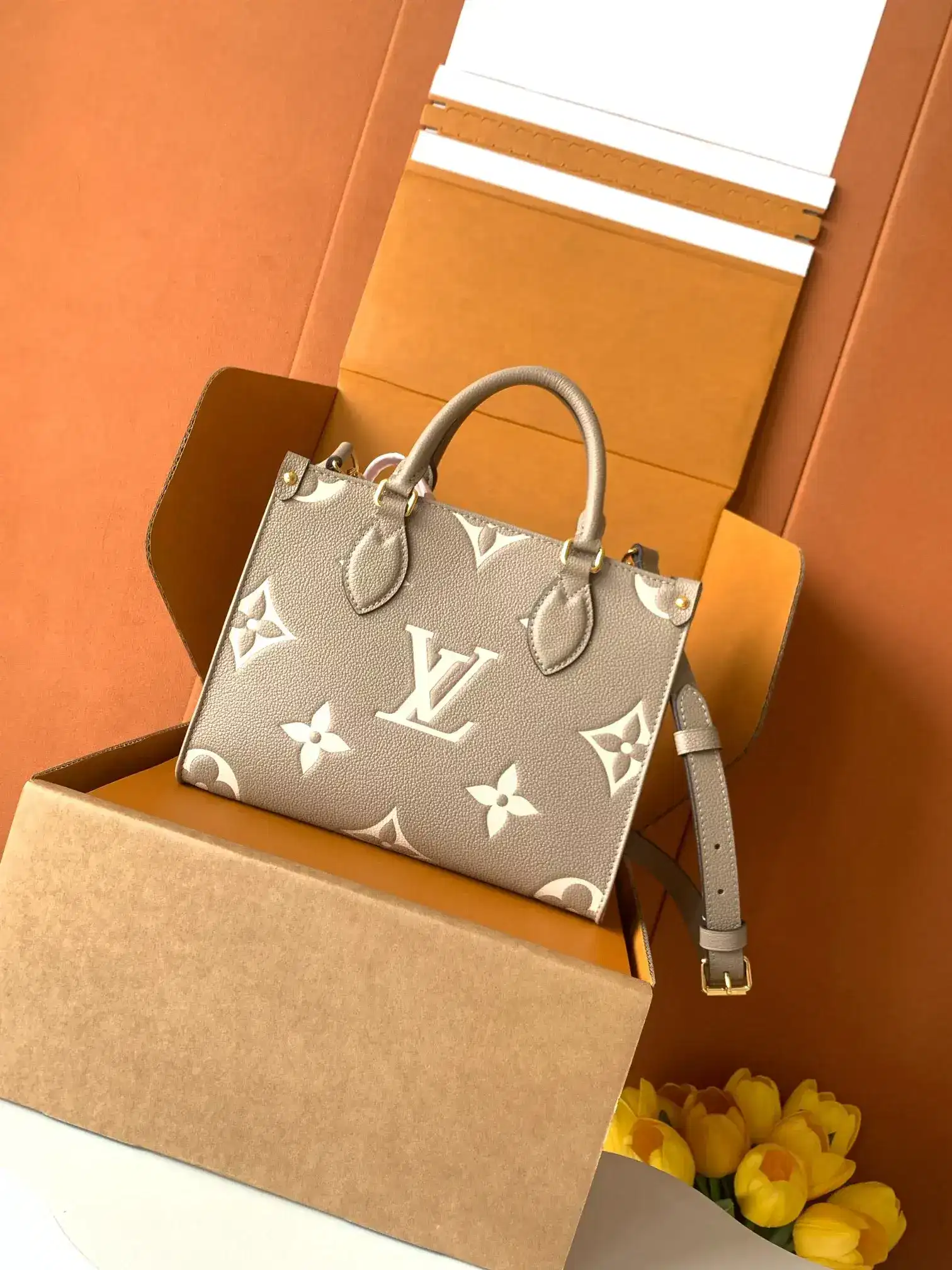 Louis Vuitton Onthego Tote Bag product photo from LabelPicks
