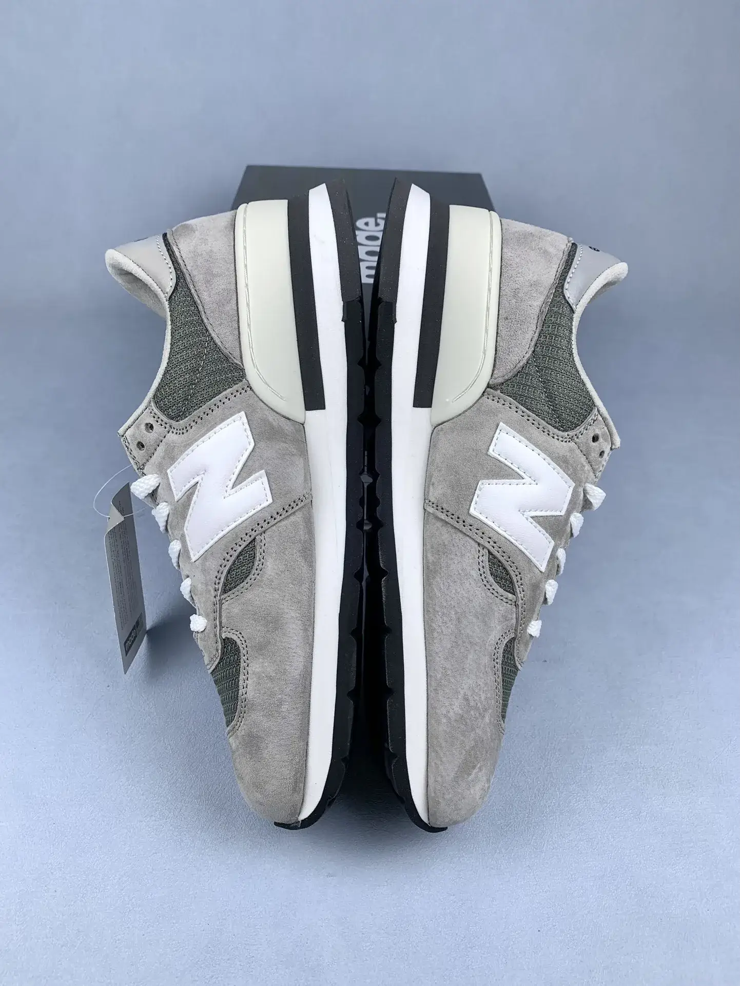 New Balance 990v1 Shoes product photo from LabelPicks