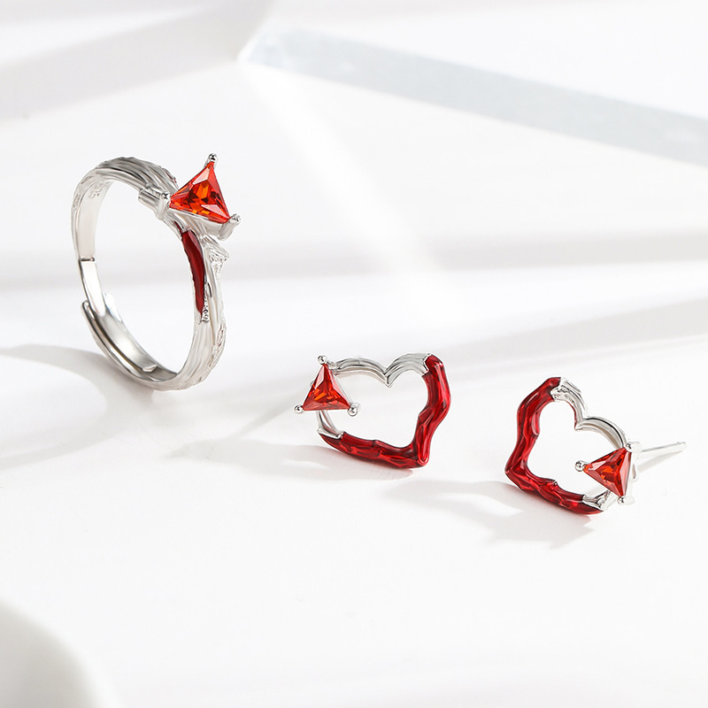 Original thorned heart rose earrings, 925 sterling silver, fashionable and unique, with an irregular enamel heart design