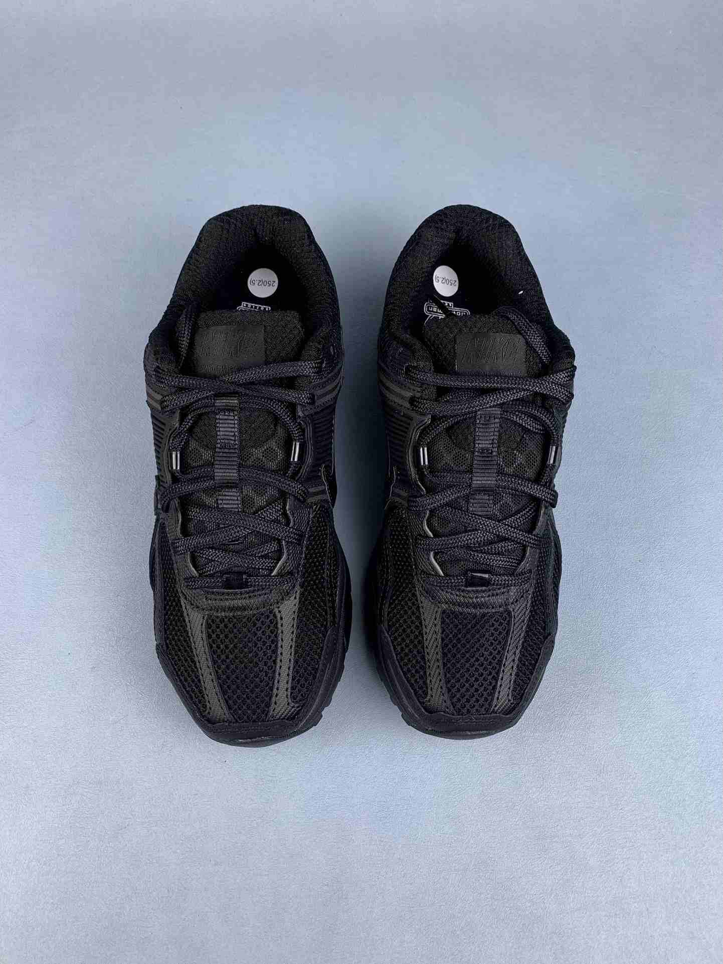 Nike Zoom Vomero 5 Shoes