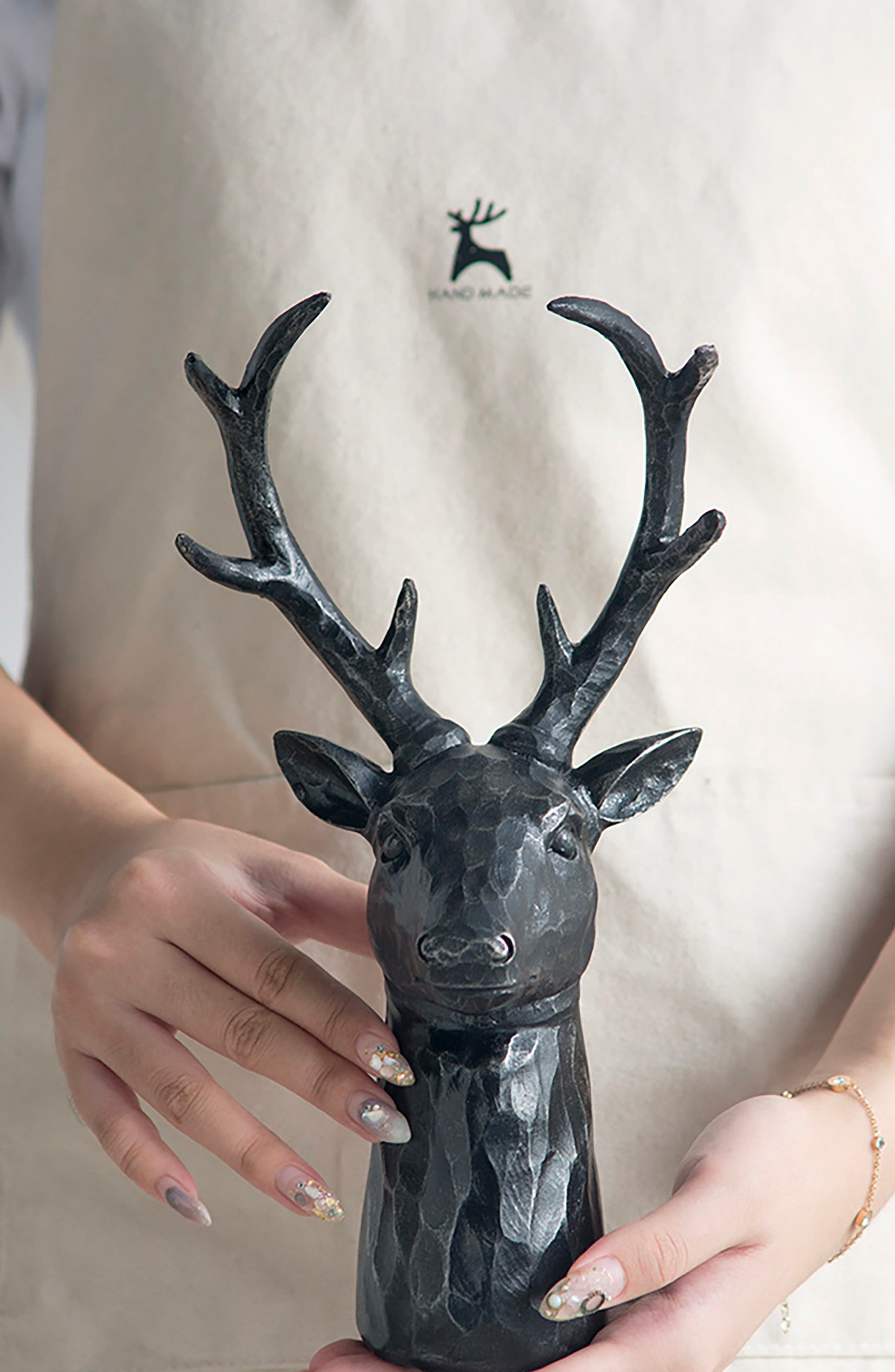 A & B Home Deer Decorative Bust