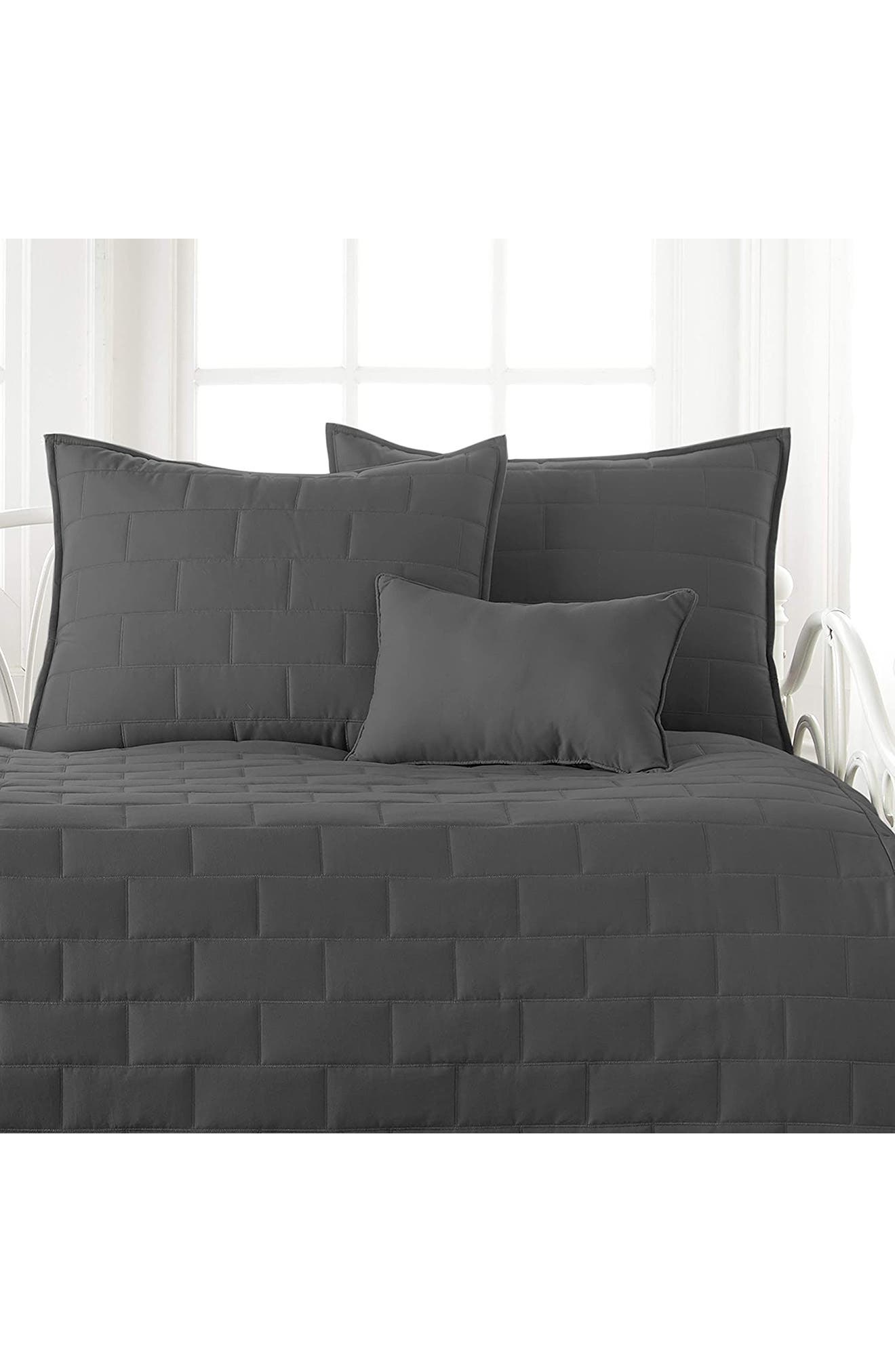 SOUTHSHORE FINE LINENS Daybed Brickyard Quilt Set