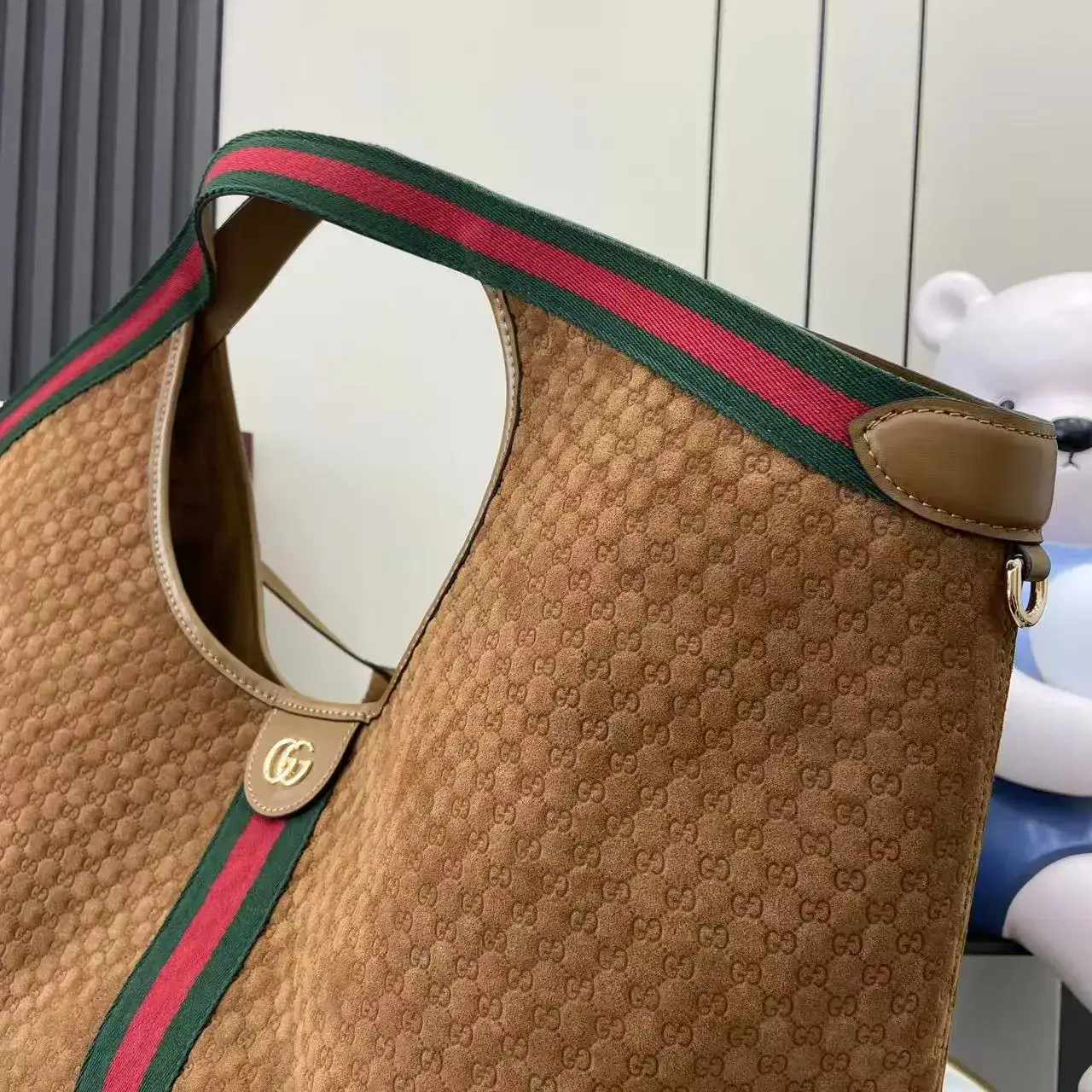 Gucci GG Supreme Canvas Tote Bag product photo from LabelPicks