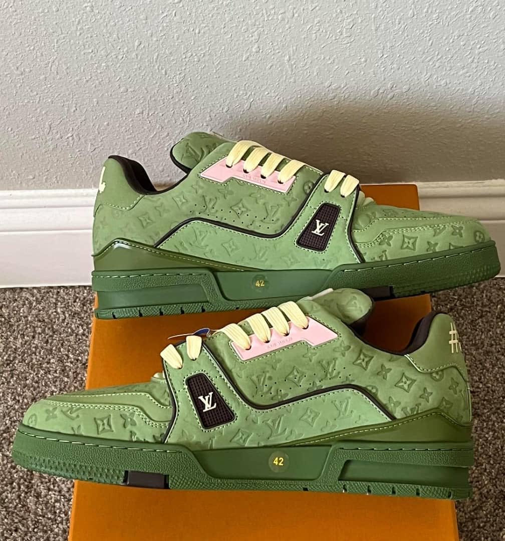 Classic avocado color matching shoes