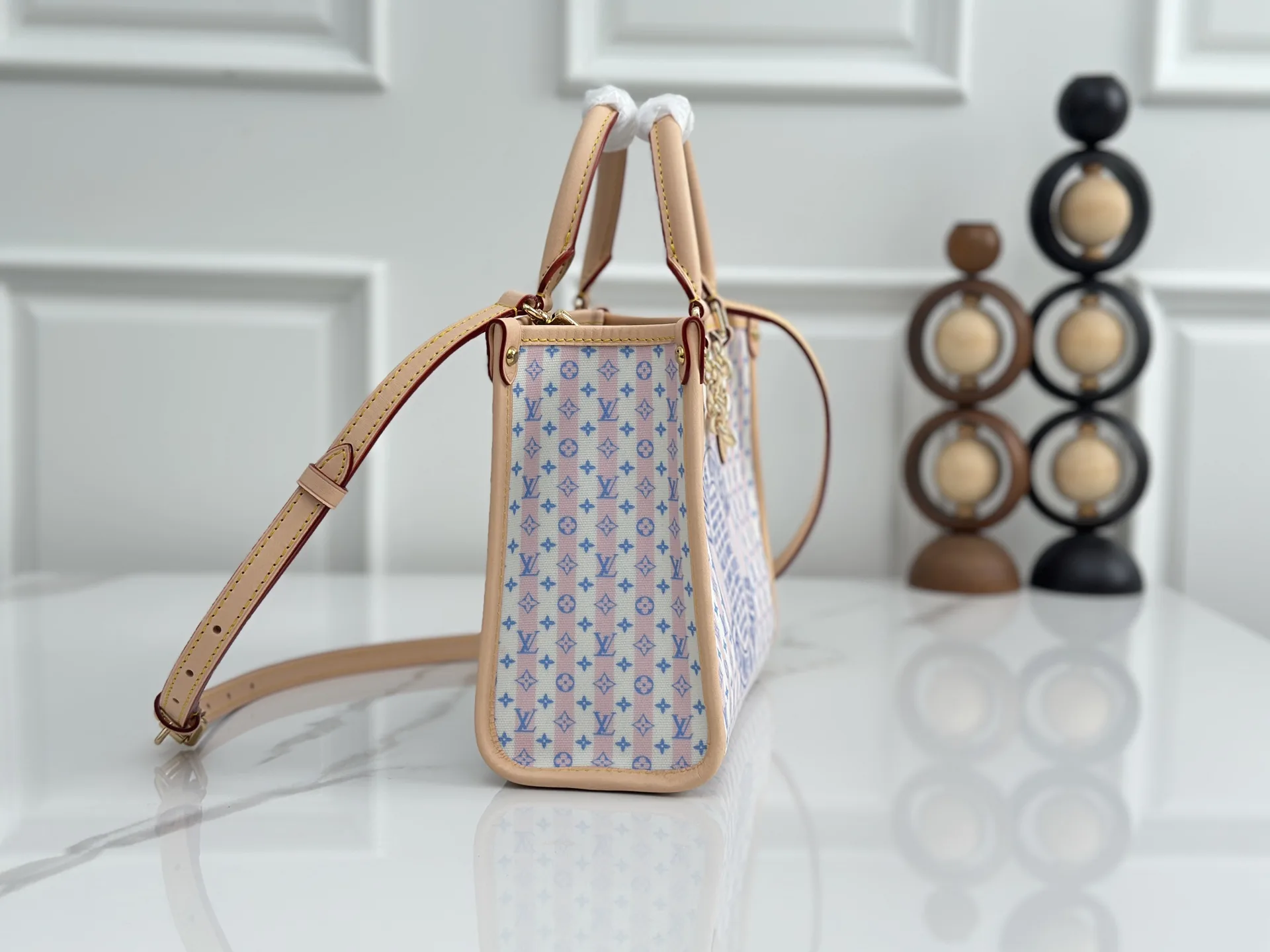 Louis Vuitton Onthego Monogram Canvas Tote Bag product photo from LabelPicks
