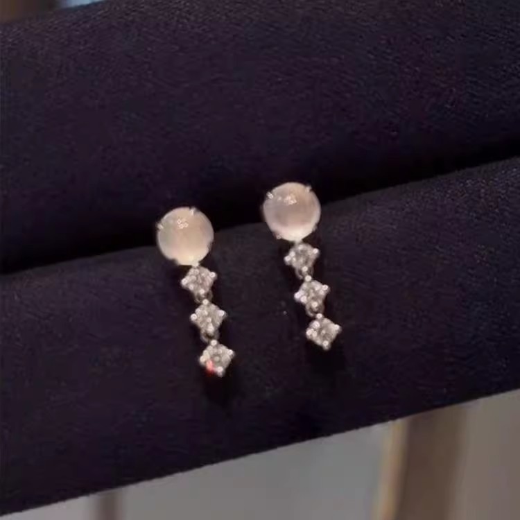 S925 sterling silver, Korean-style, ice-clear water droplet earrings, simple and exquisite tassel earrings, a niche and high-end design, creating a sophisticated and elegant look