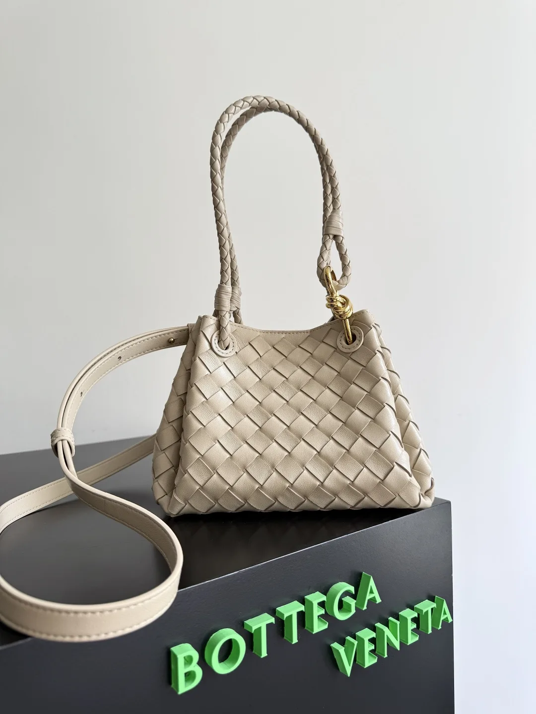 Bottega Veneta Andiamo Top Handle Bag product photo from LabelPicks