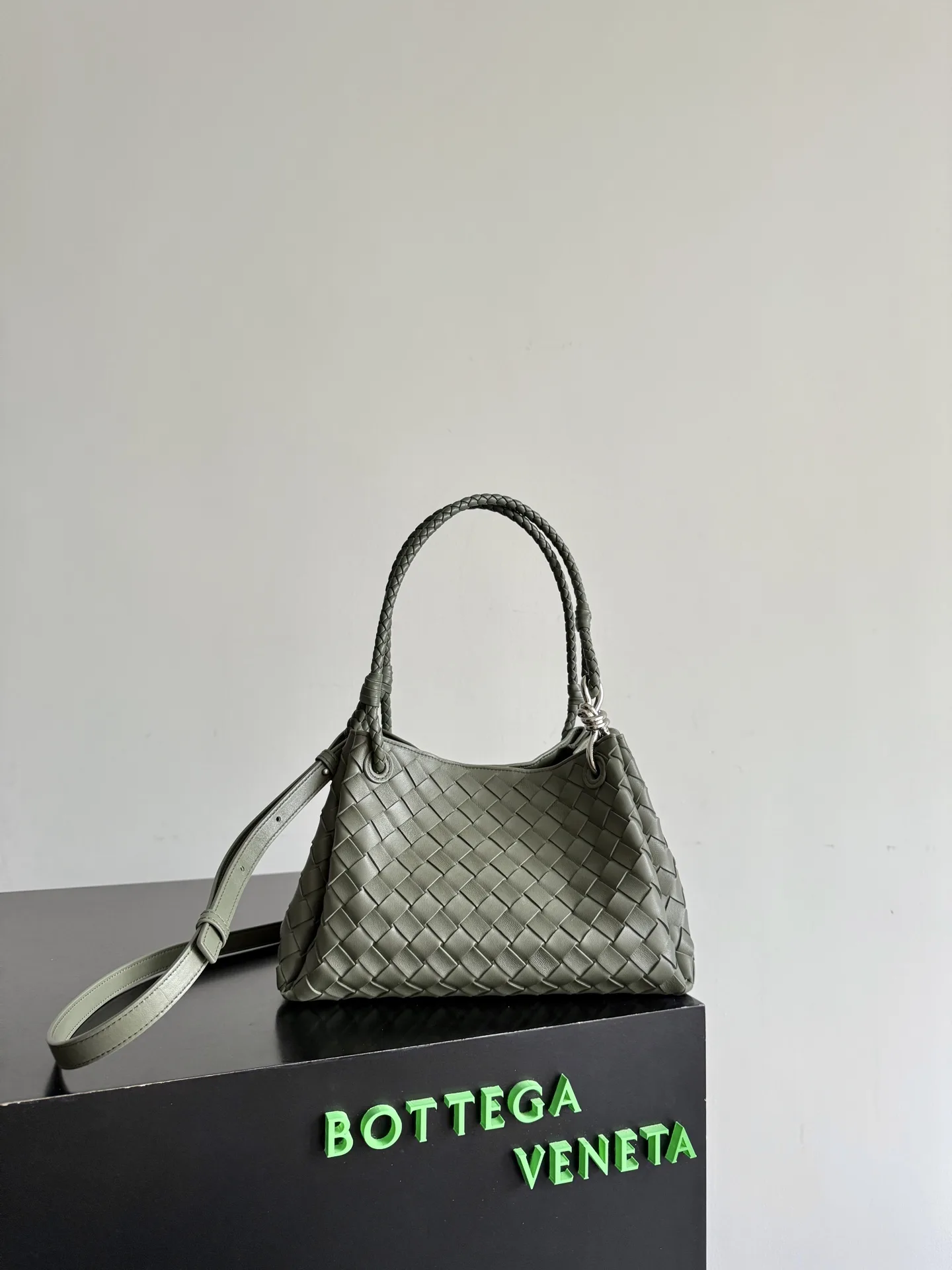 Bottega Veneta Knot Top Handle Bag product photo from LabelPicks