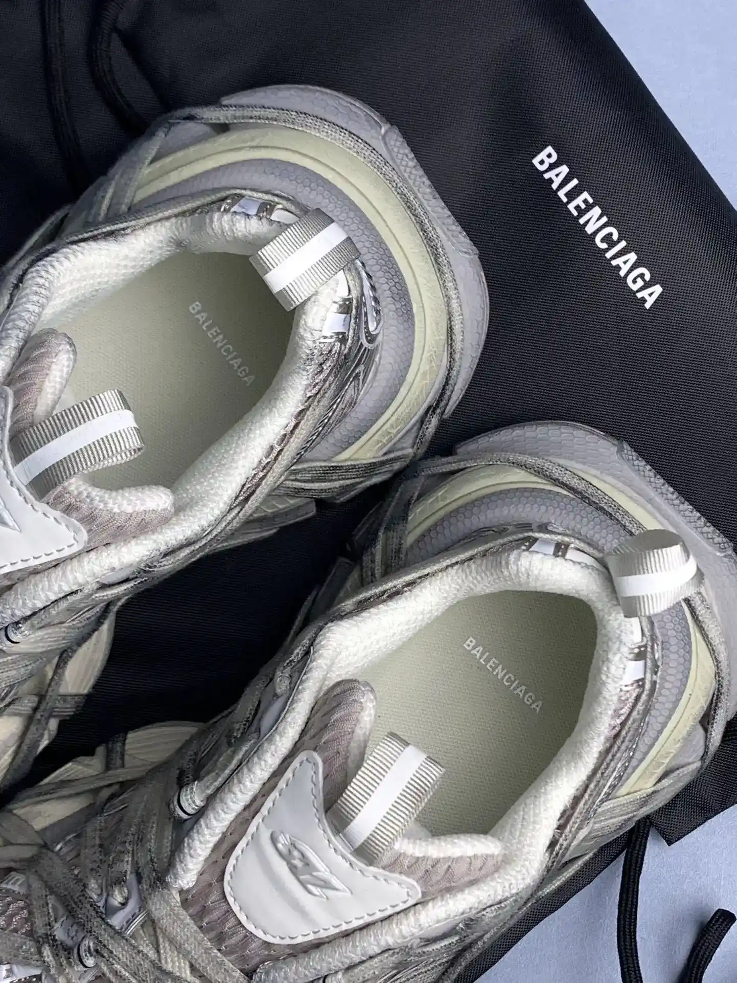 3XL Sneakers in White product photo from LabelPicks