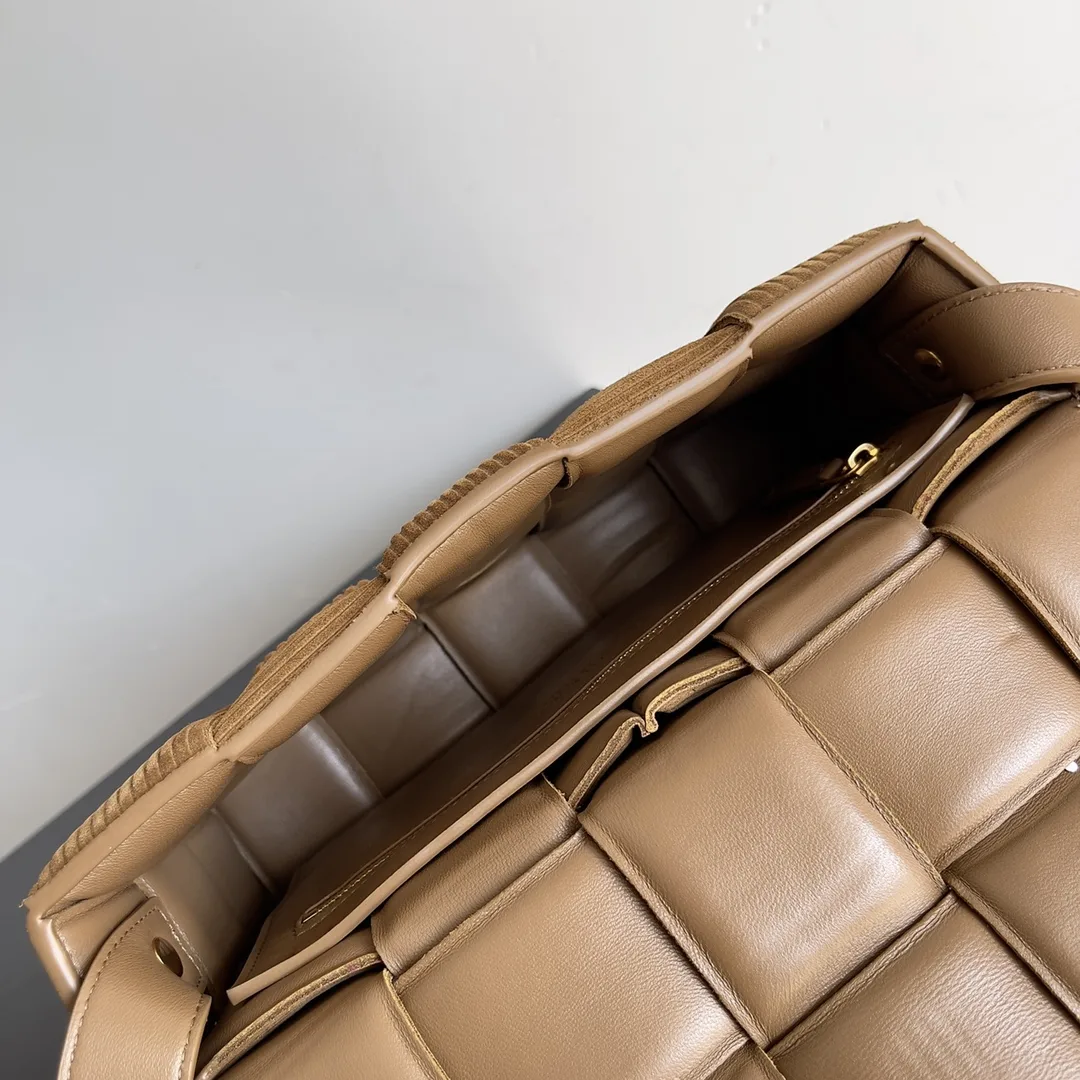 Bottega Veneta Cassette Green Intrecciato Woven Leather Shoulder Bag product photo from LabelPicks