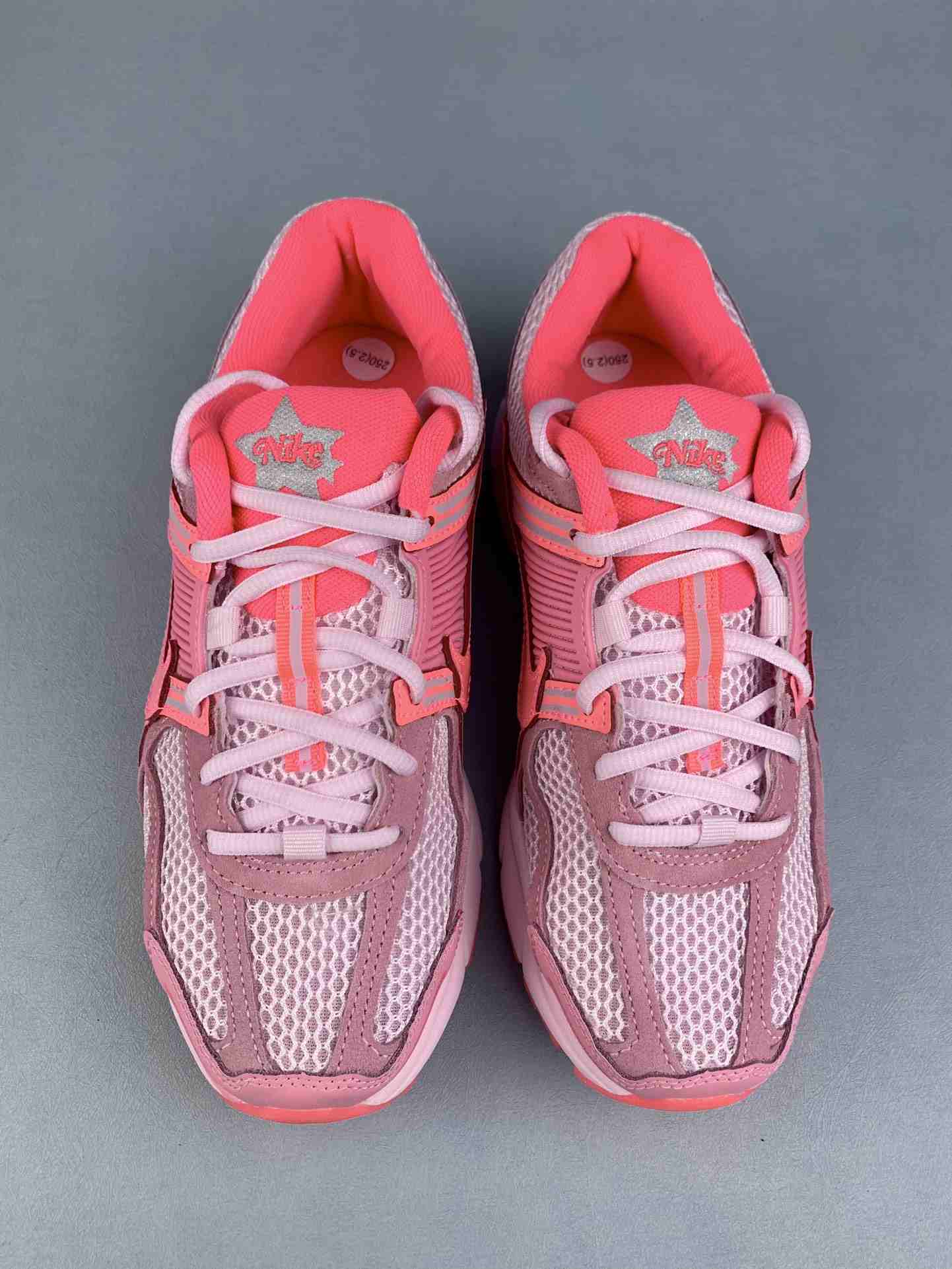 Nike Zoom Vomero 5 Shoes