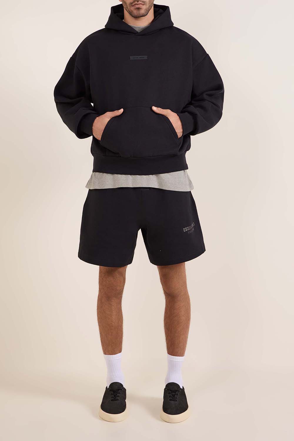 FEAR OF GOD ESSENTIALS קפוצ'ון