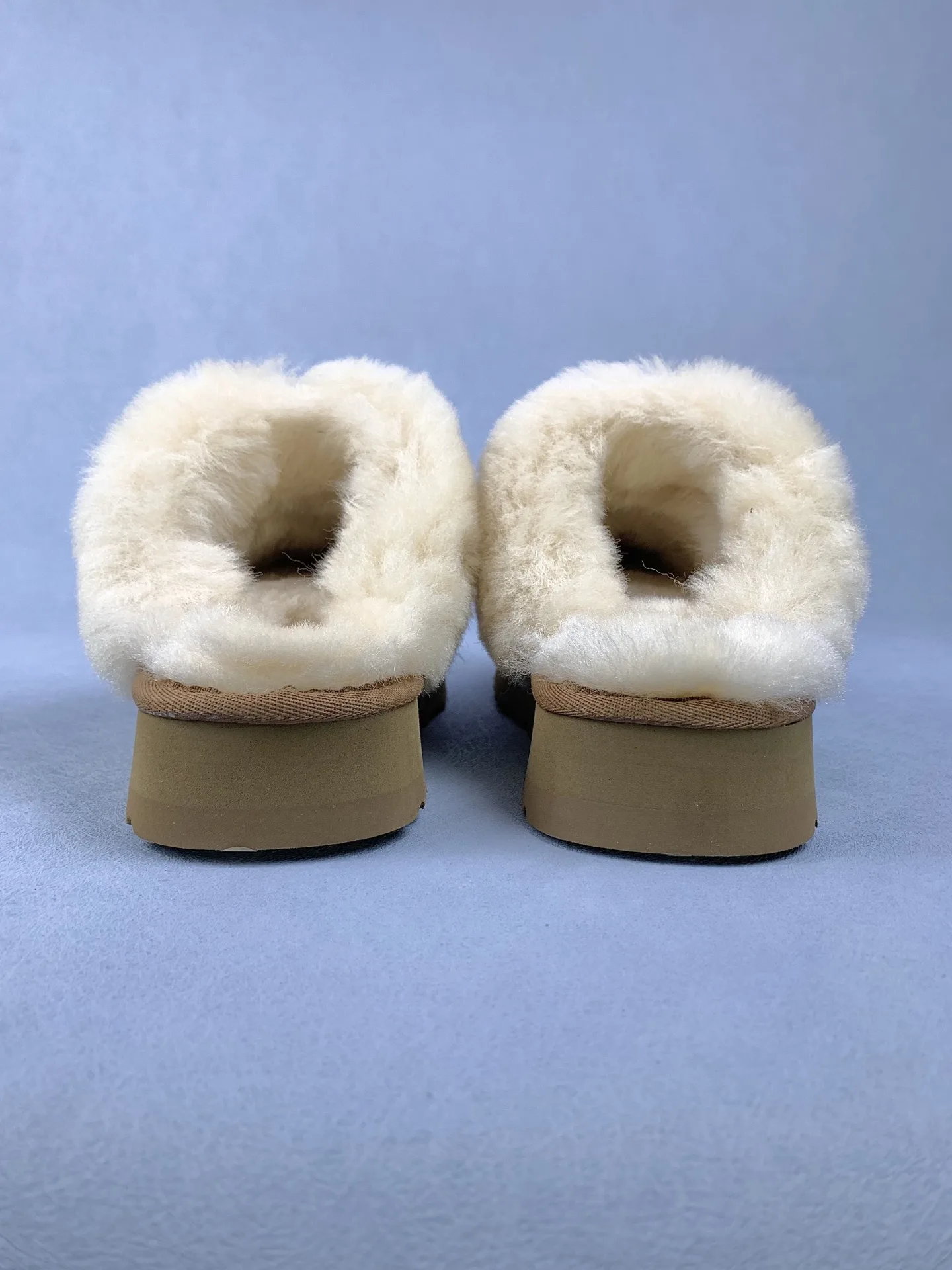 UGG Disquette Slipper product photo from LabelPicks