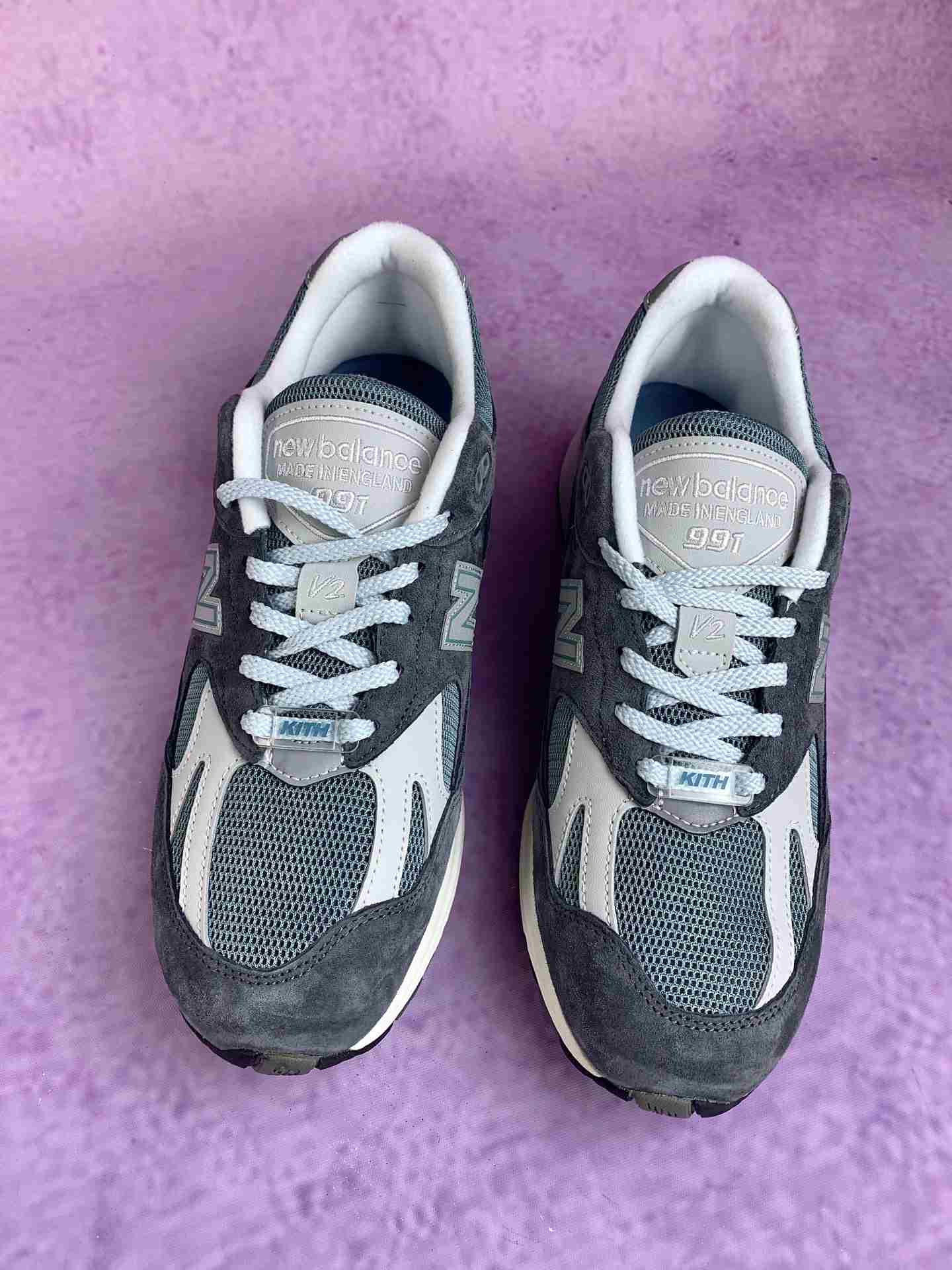 New Balance 991v2 Shoes