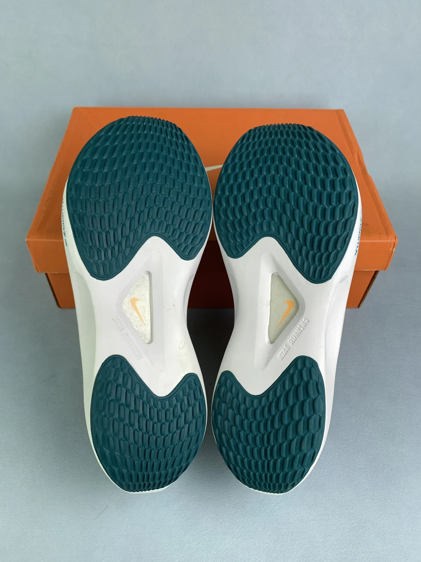 Nike Zoom Fly 5 Road Running Shoes product photo from LabelPicks