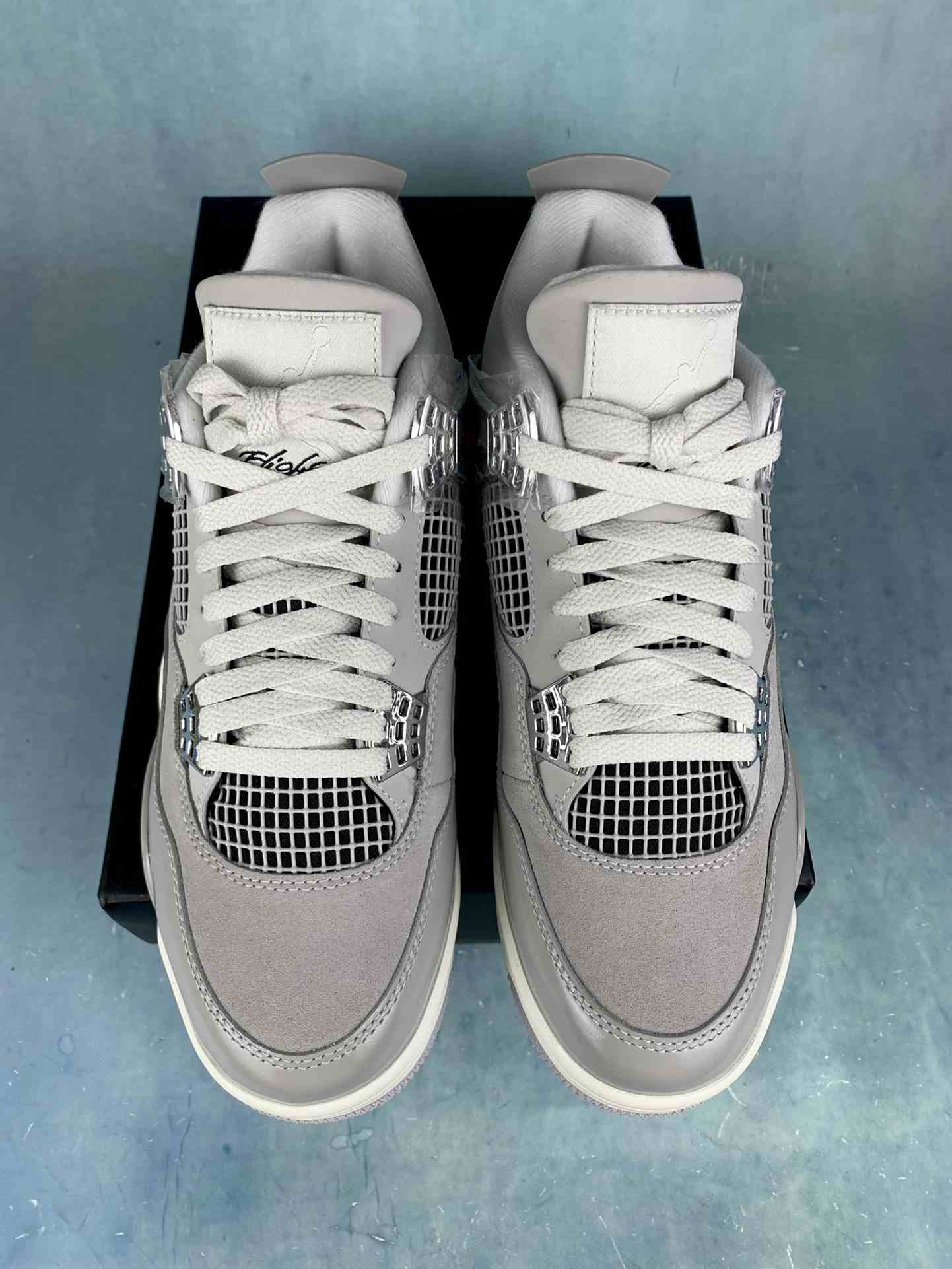 Air Jordan 4 