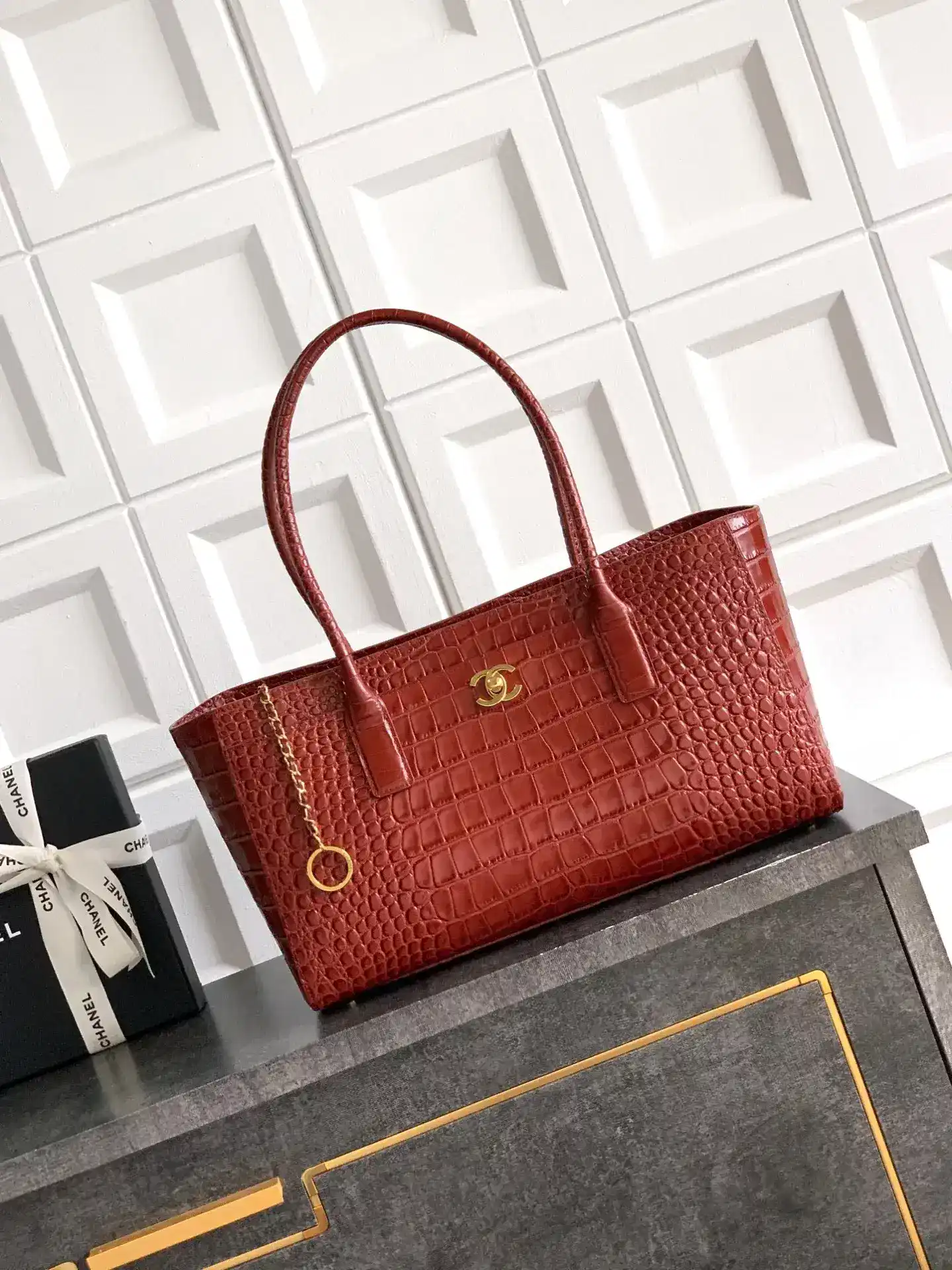 Chanel Green Tote Bag product photo from LabelPicks