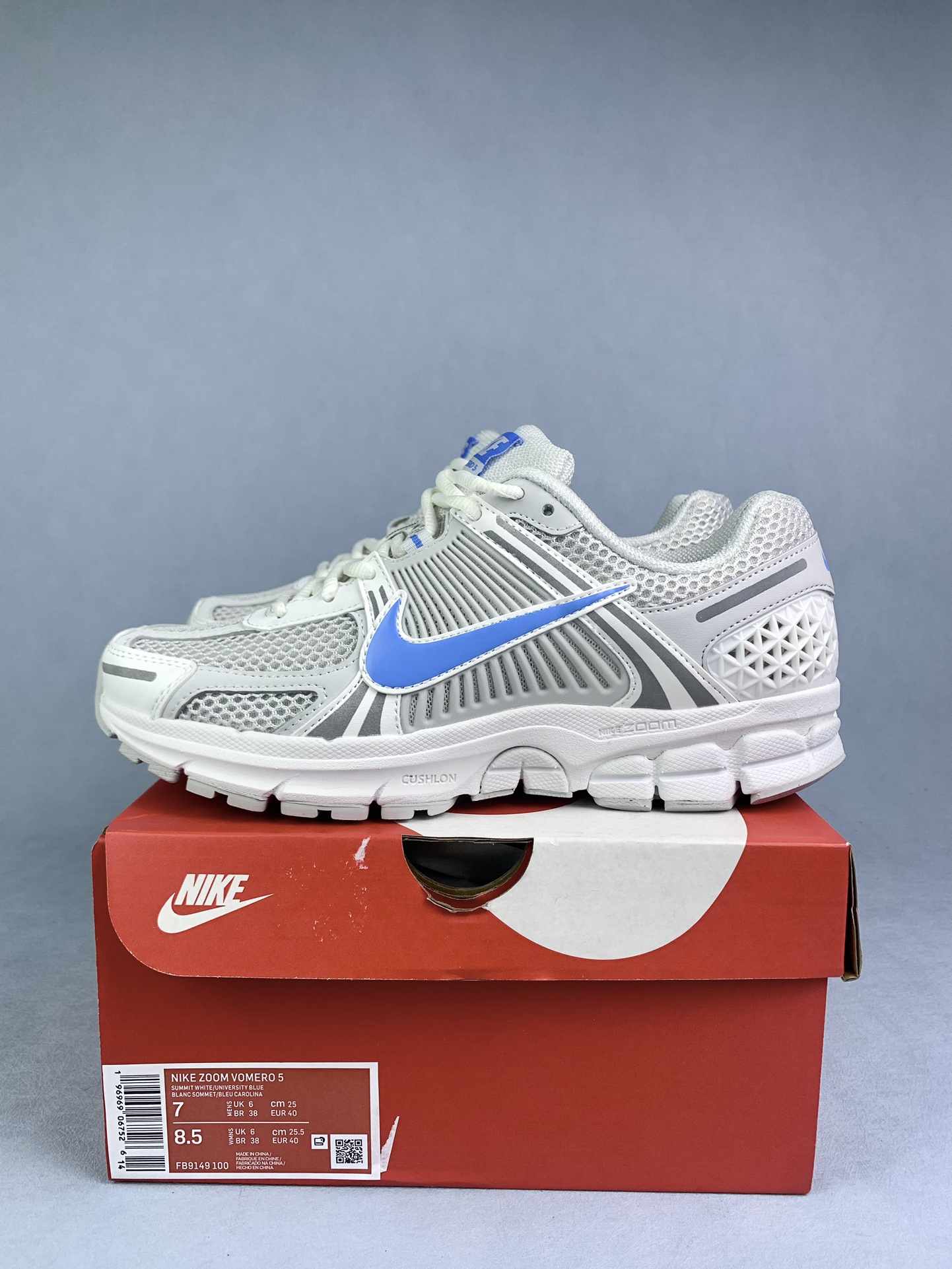 Nike Zoom Vomero 5 Shoes