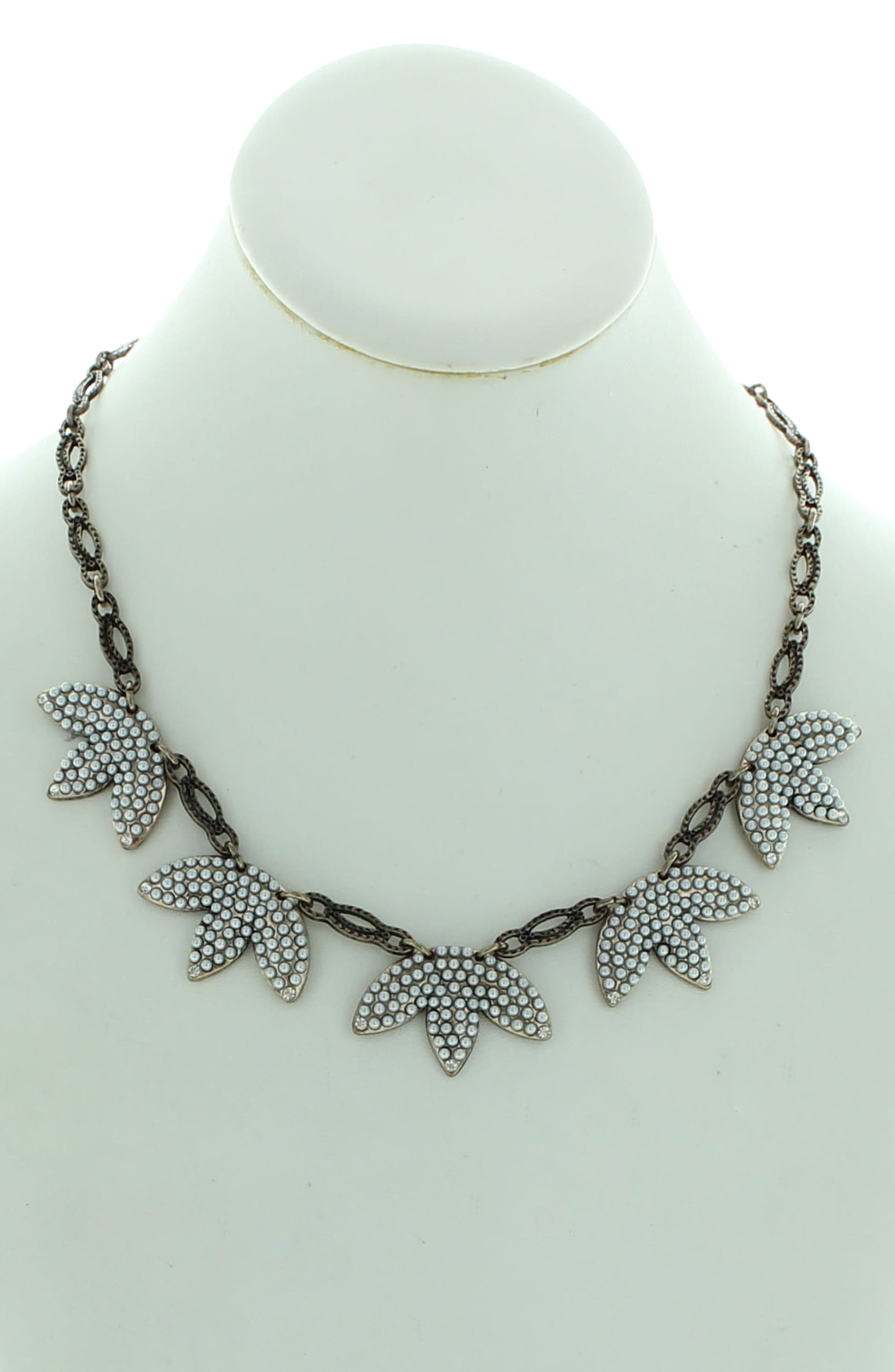 OLIVIA WELLES Sophie Crystal Necklace