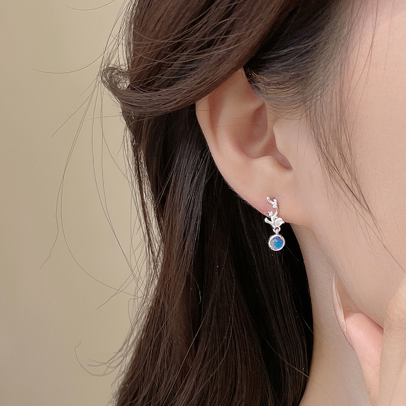 Original design, glass-studded star deer earrings for women, 925 sterling silver, Korean style, minimalist and fresh deer antler earrings, unique design jewelry