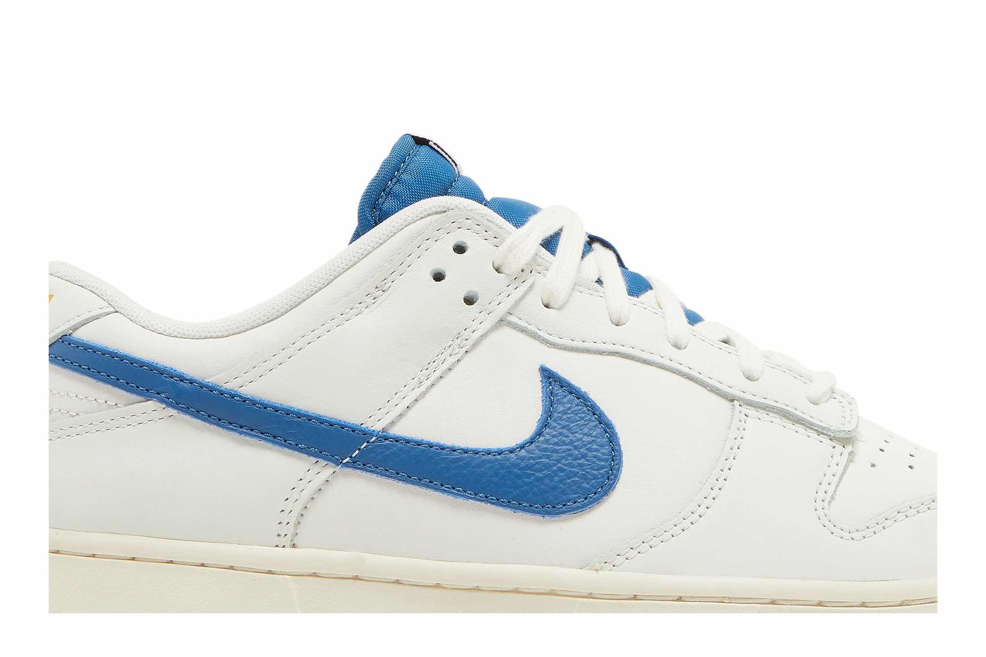 Nike Dunk Low SE ‘Sail Game Royal Gum’ DX3198-133