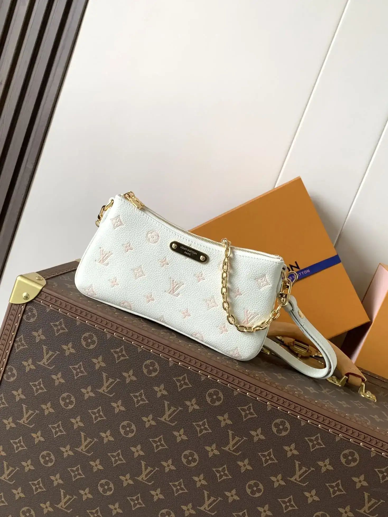 Louis Vuitton Black Pochette Calfskin Shoulder Bag product photo from LabelPicks