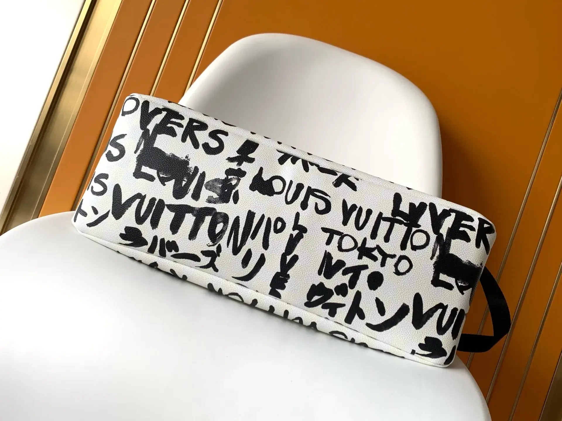 Louis Vuitton Damier Canvas Tote Bag product photo from LabelPicks