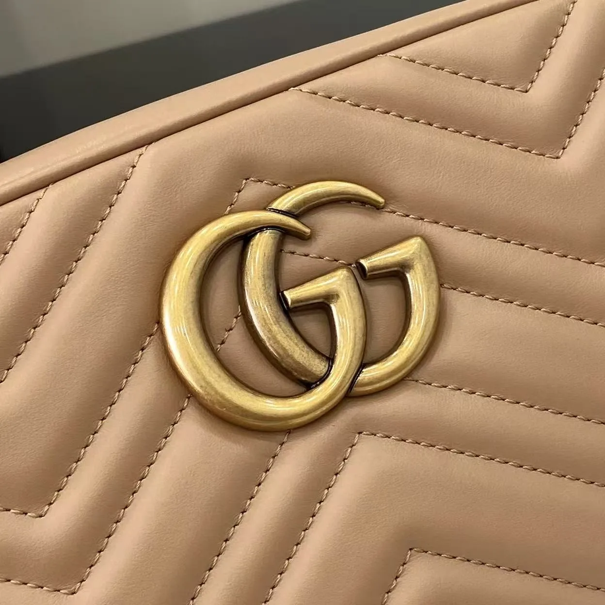 Gucci Beige Marmont GG Supreme Canvas Crossbody Bag product photo from LabelPicks