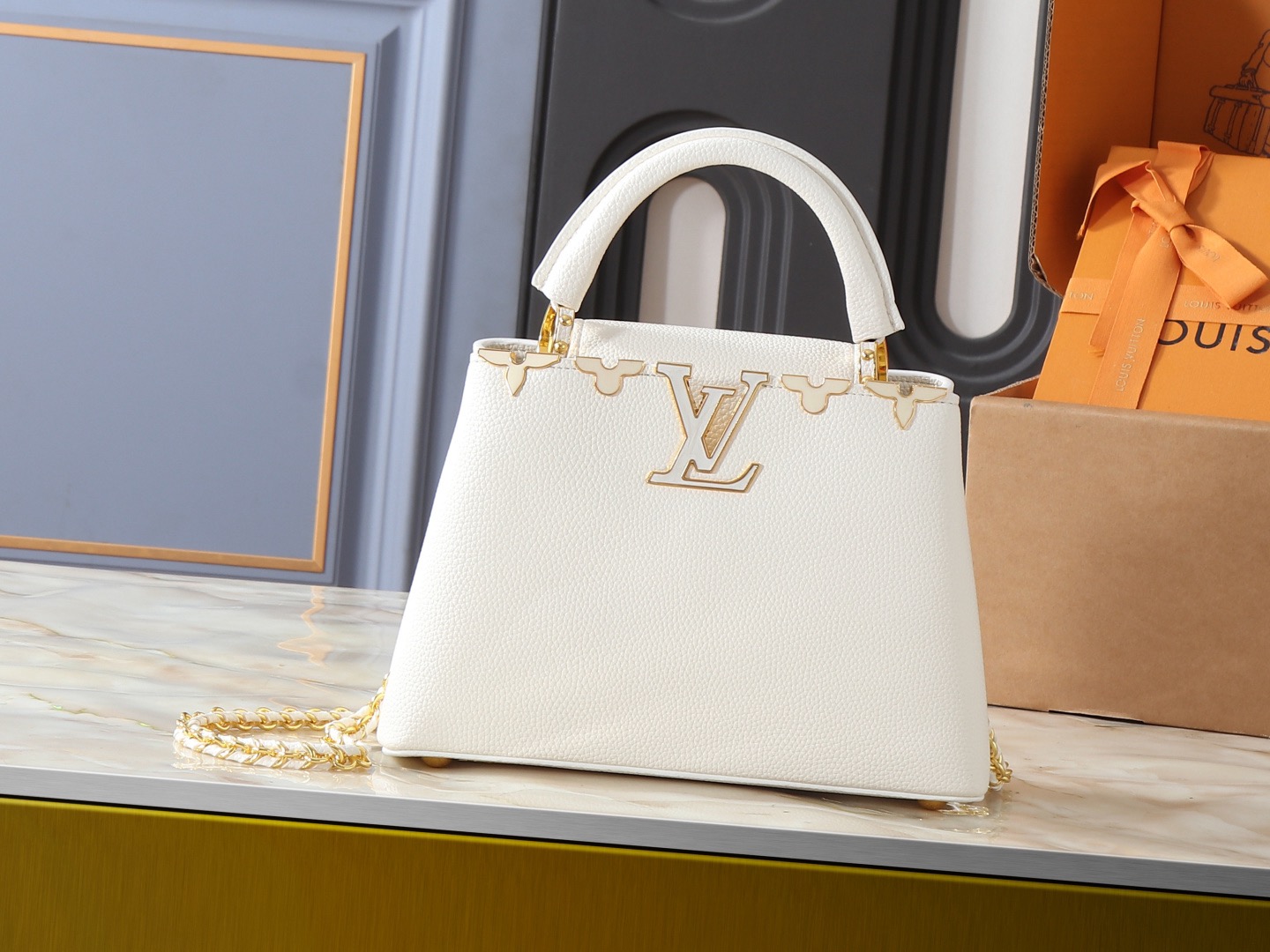 LV Capucines  BB Bag
