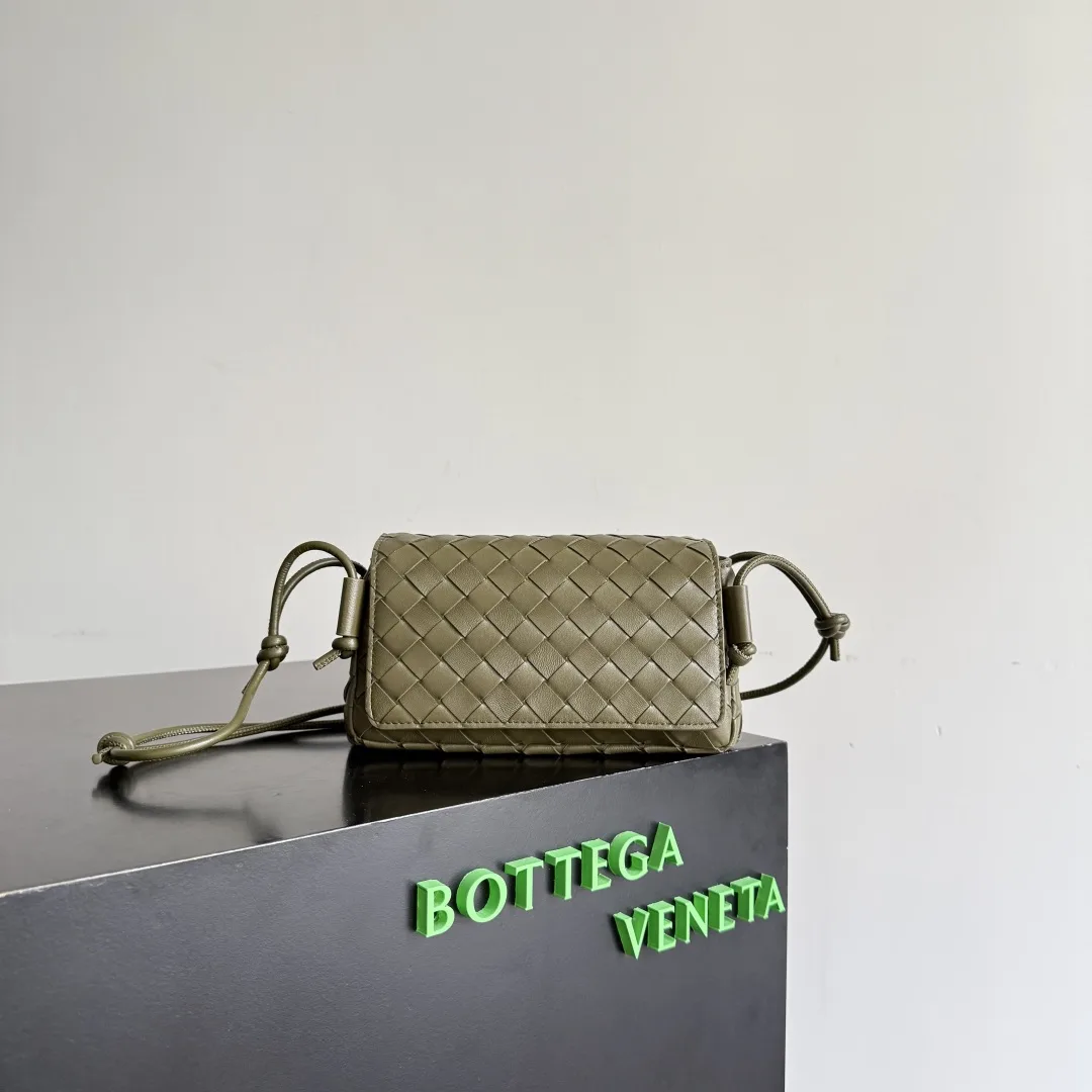 Bottega Veneta Notturno Clutch product photo from LabelPicks