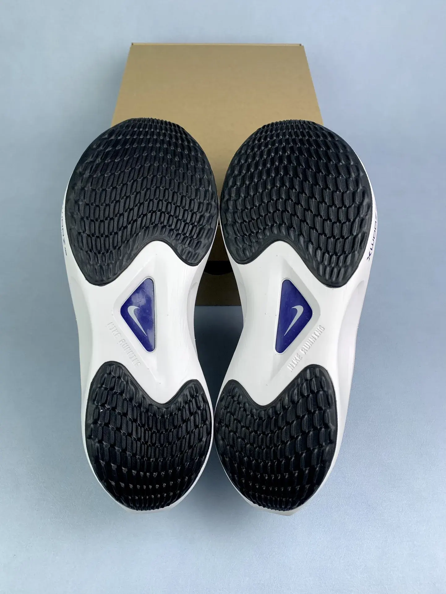 Nike Zoom Fly 5 Running Shoes product photo from LabelPicks