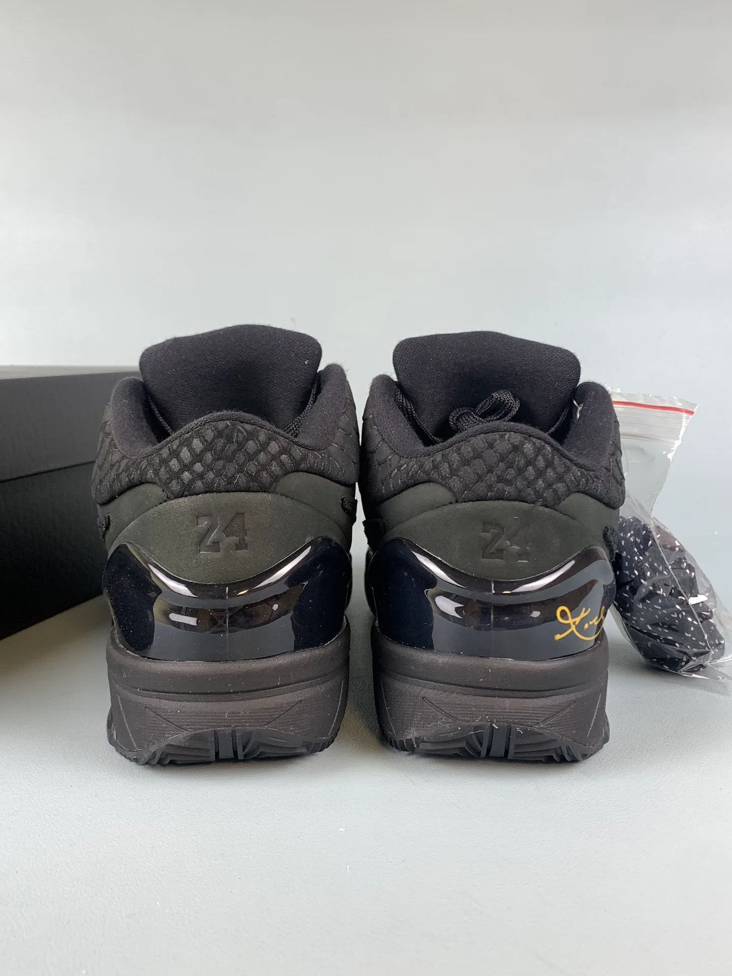 Kobe 4 Protro “Gift of Mamba” Basketball Shoes product photo from LabelPicks