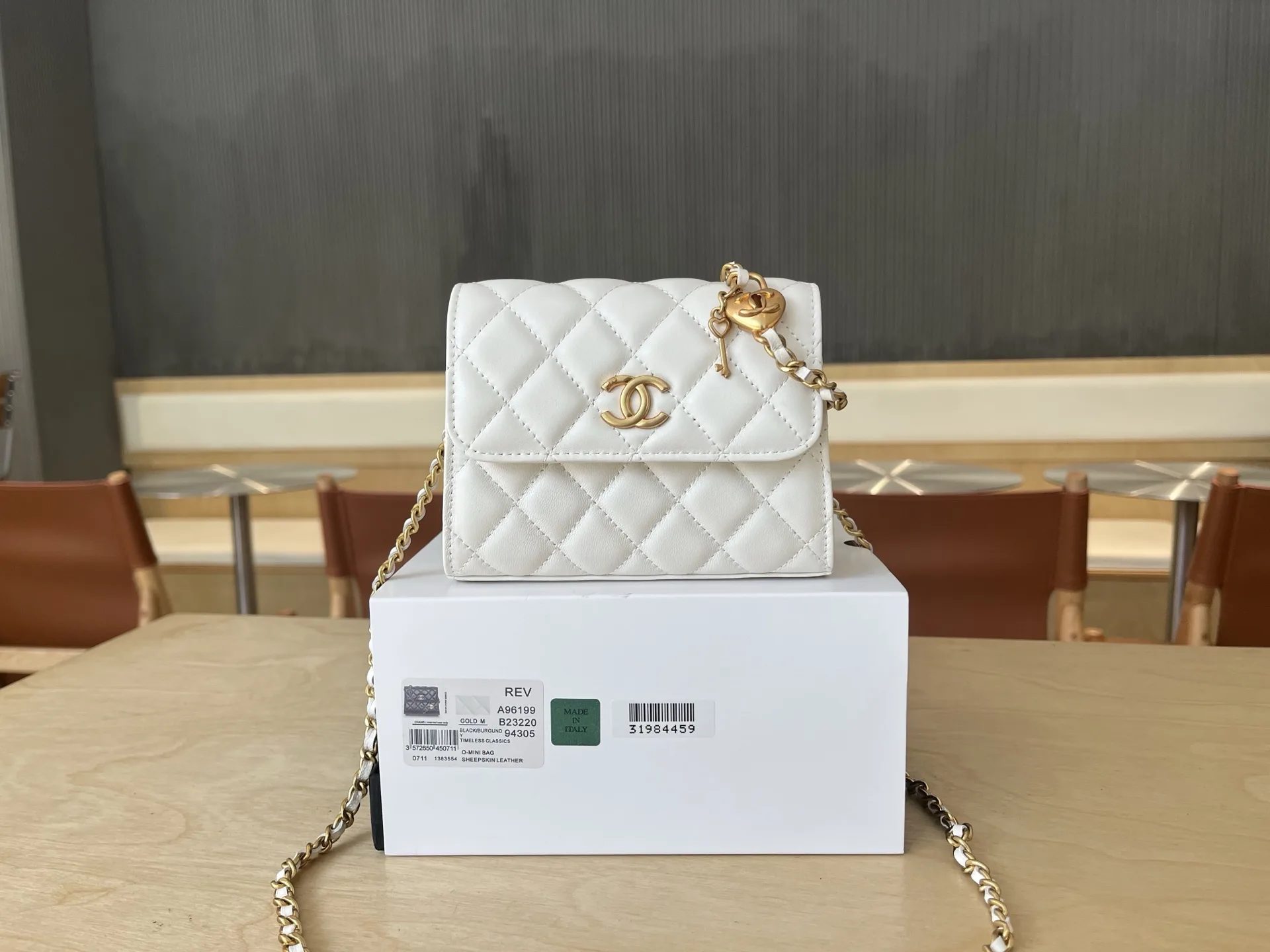 Chanel Lambskin Shoulder Bag product photo from LabelPicks