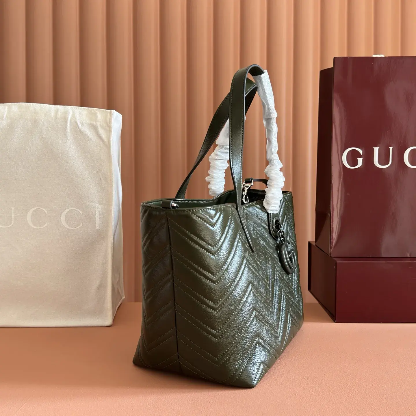 Gucci Marmont Green GG Supreme Canvas Tote Bag product photo from LabelPicks