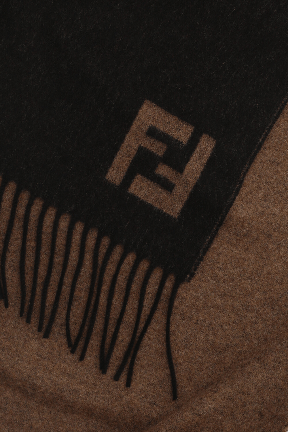 FENDI צעיף צמר