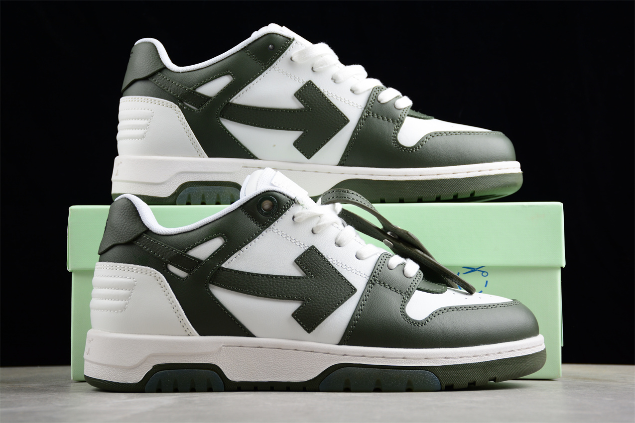 OFF-WHITE SNEAKER