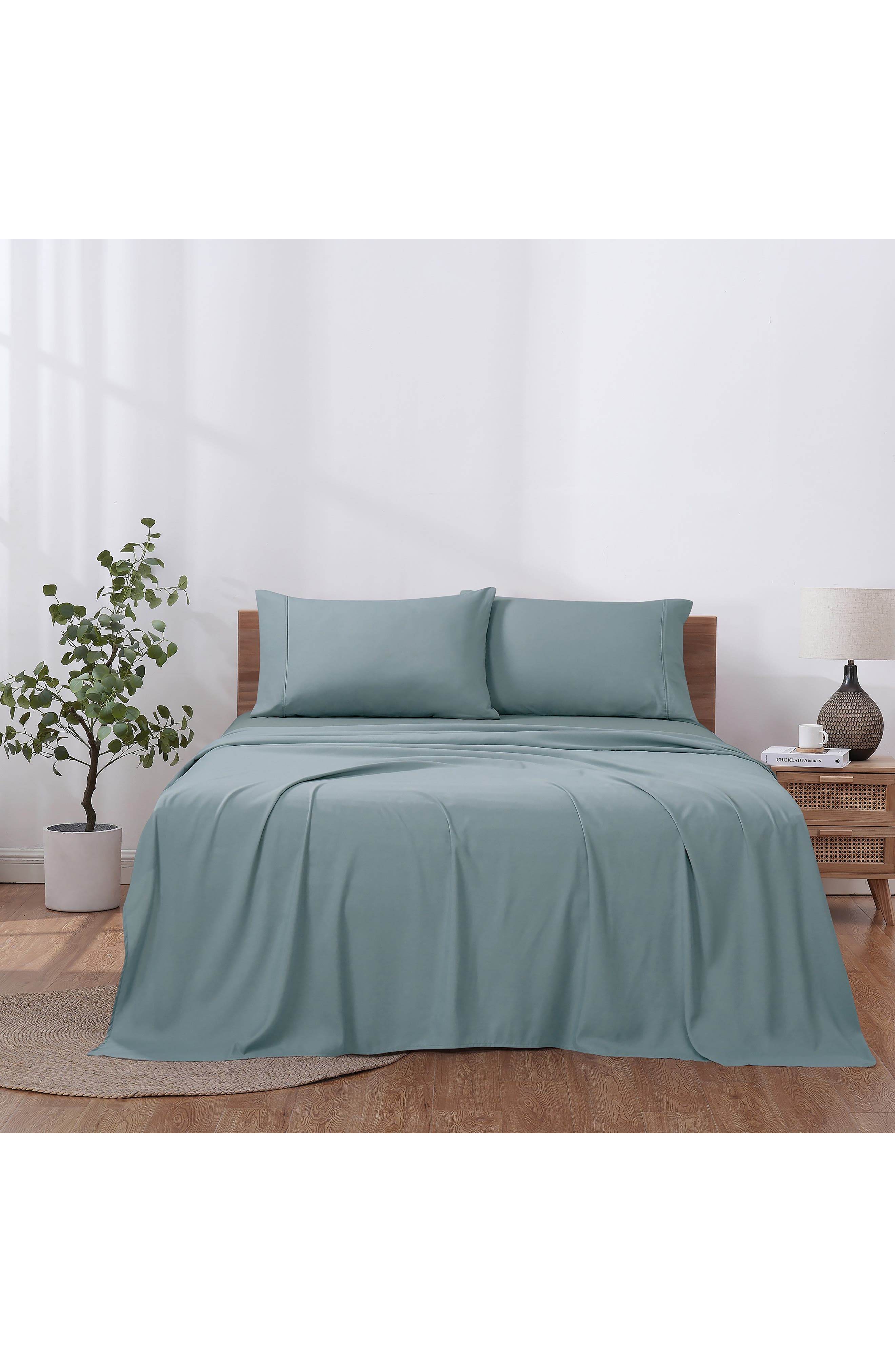 Modern Threads Solid 4-Piece Microfiber Sheet Set