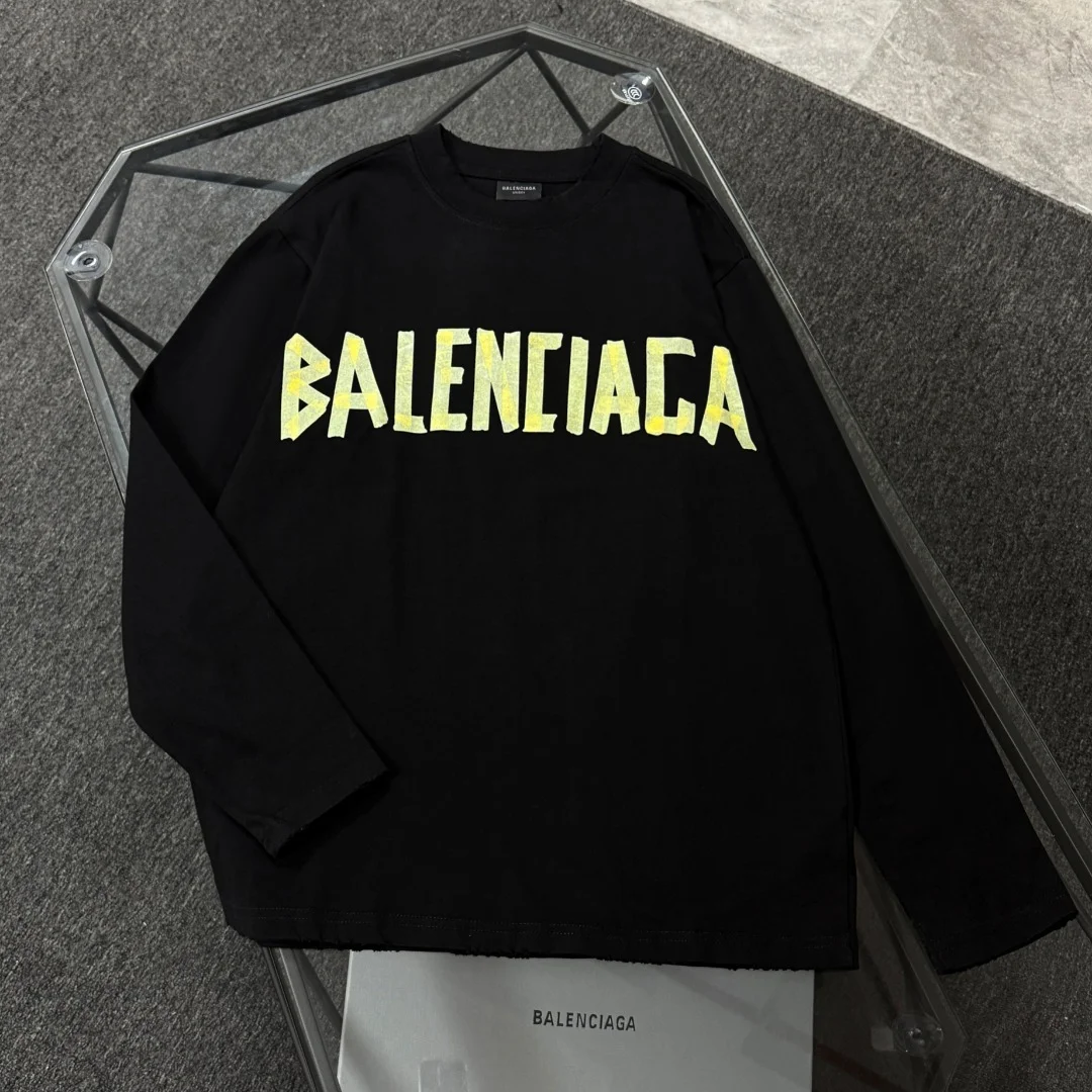 Letter Print Long Sleeved Round Neck T-Shirt