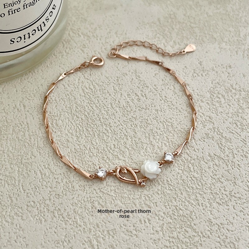 Original thorn rose bracelet for women, made of pure silver, featuring a forest-inspired design, delicate and fresh, with mother-of-pearl flower accents, a unique and high-end piece of jewelry