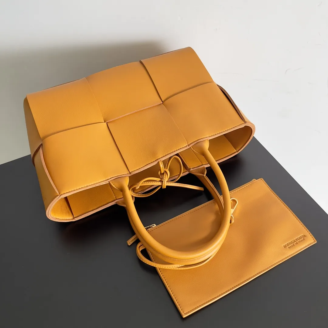 Bottega Veneta Brown Intrecciato Woven Leather Tote Bag product photo from LabelPicks